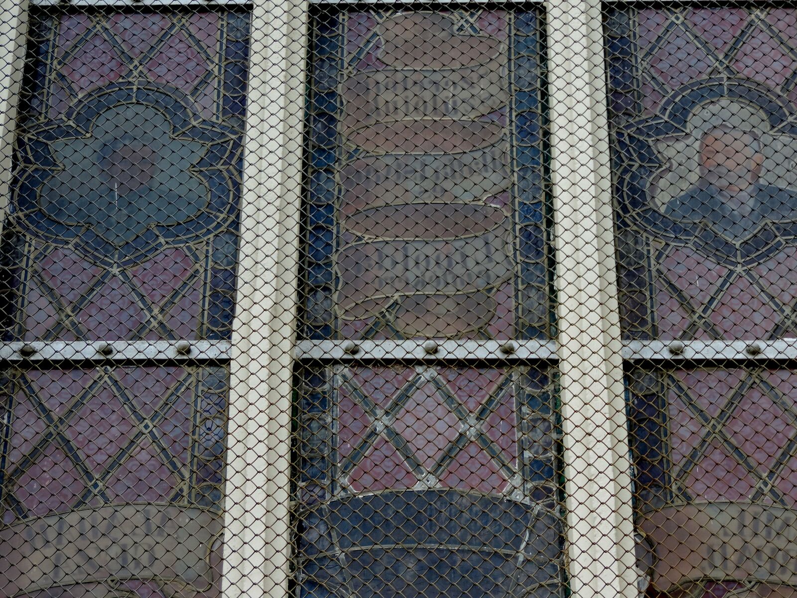 Nikon Coolpix P520 sample photo. Mosaic, window, fence, pattern photography