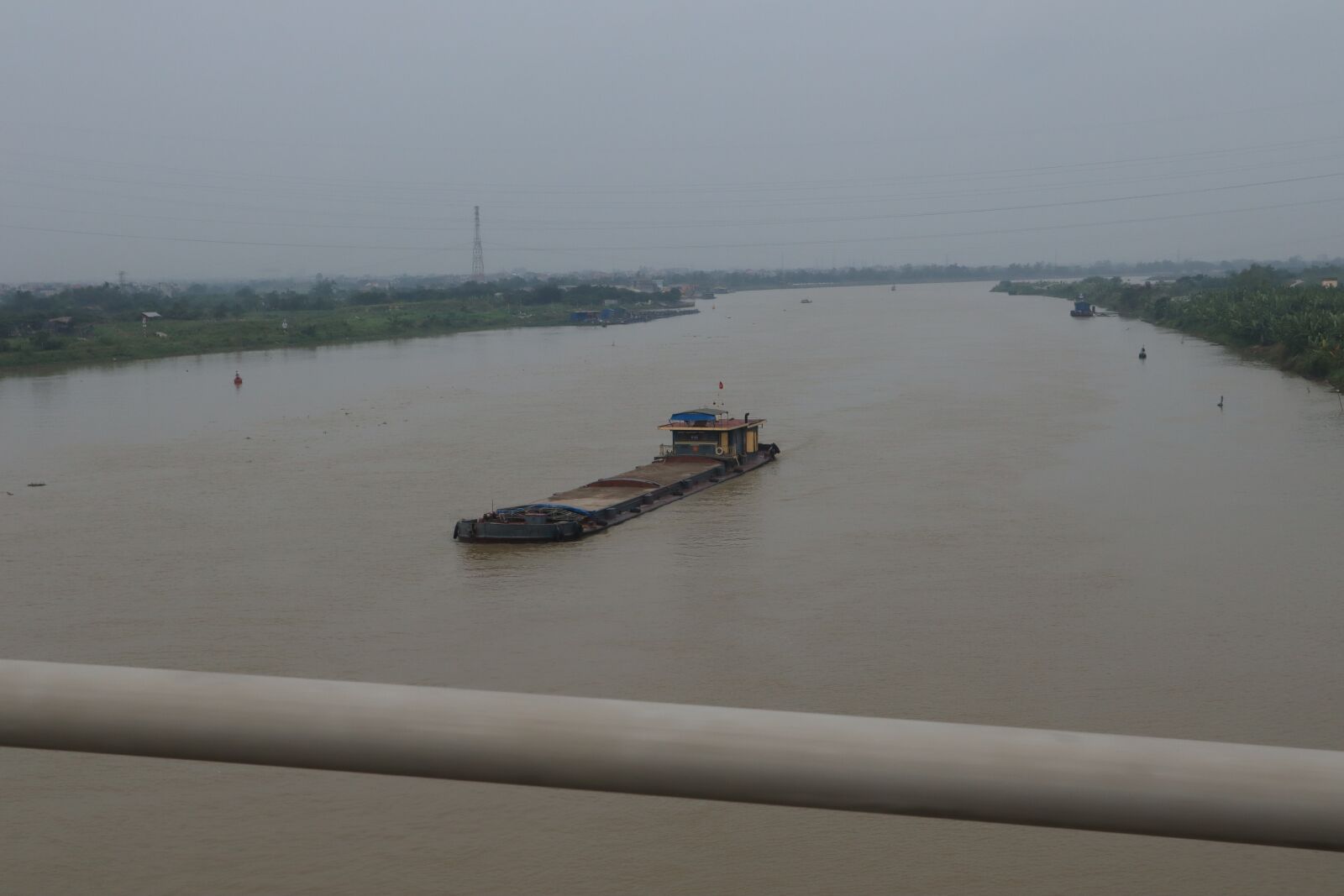 Canon EOS M50 (EOS Kiss M) sample photo. Wave, barge, bridge photography