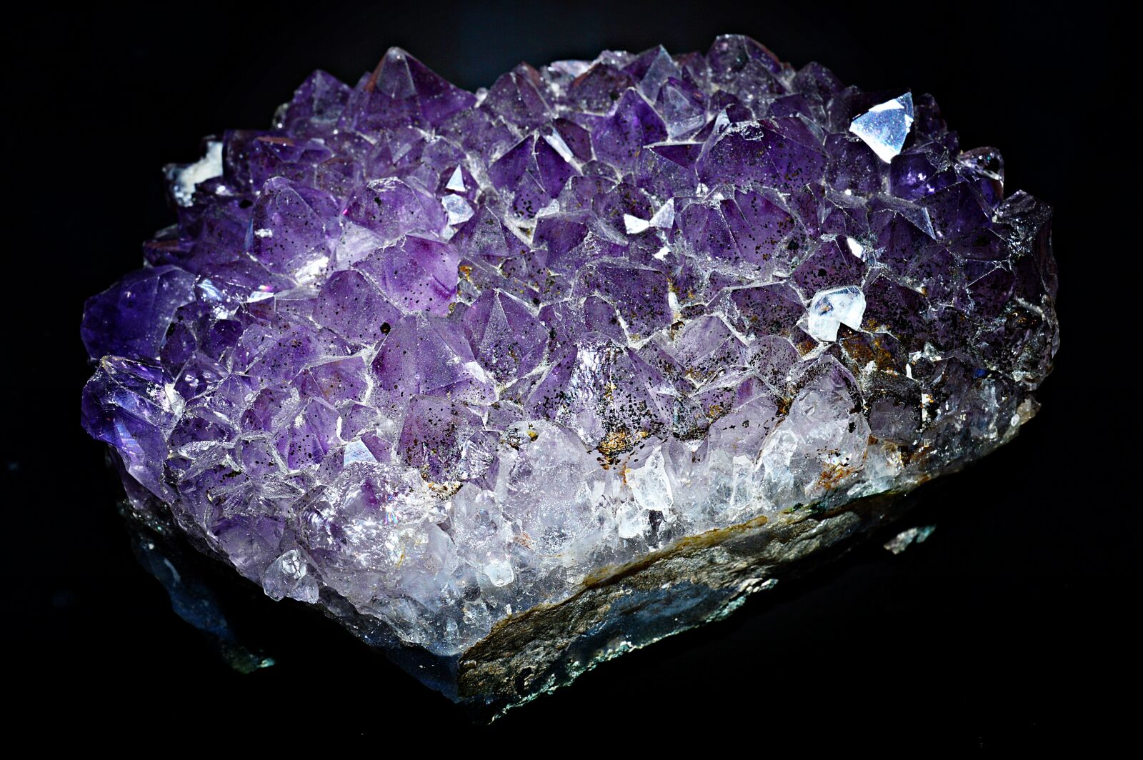 Nikon D3200 sample photo. Mineral, stone, amethyst photography
