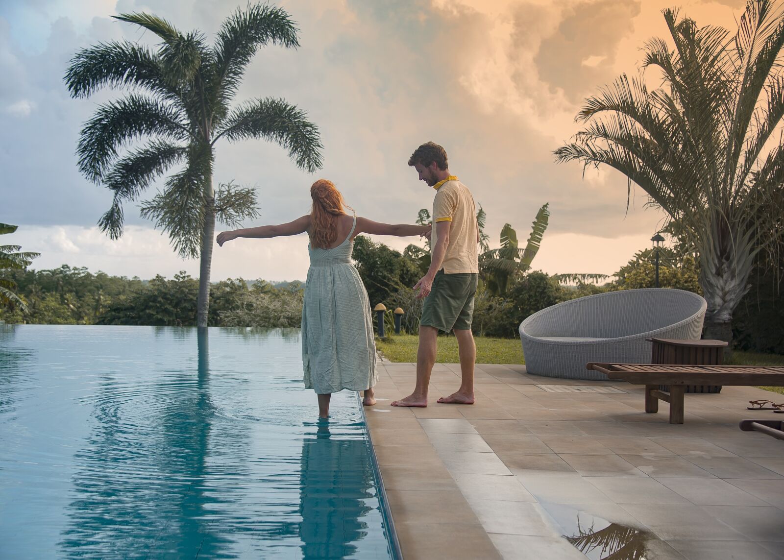 Nikon D3S sample photo. Infinity pool, couple goals photography