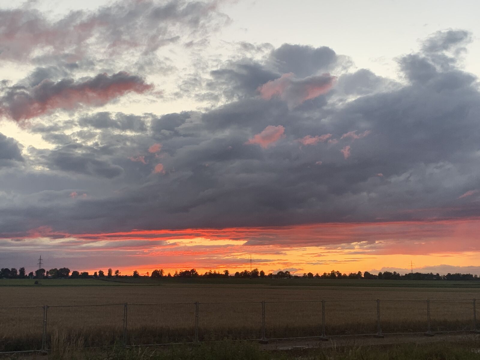 iPhone XS back dual camera 4.25mm f/1.8 sample photo. Sonnenuntergang, abend, bayern photography