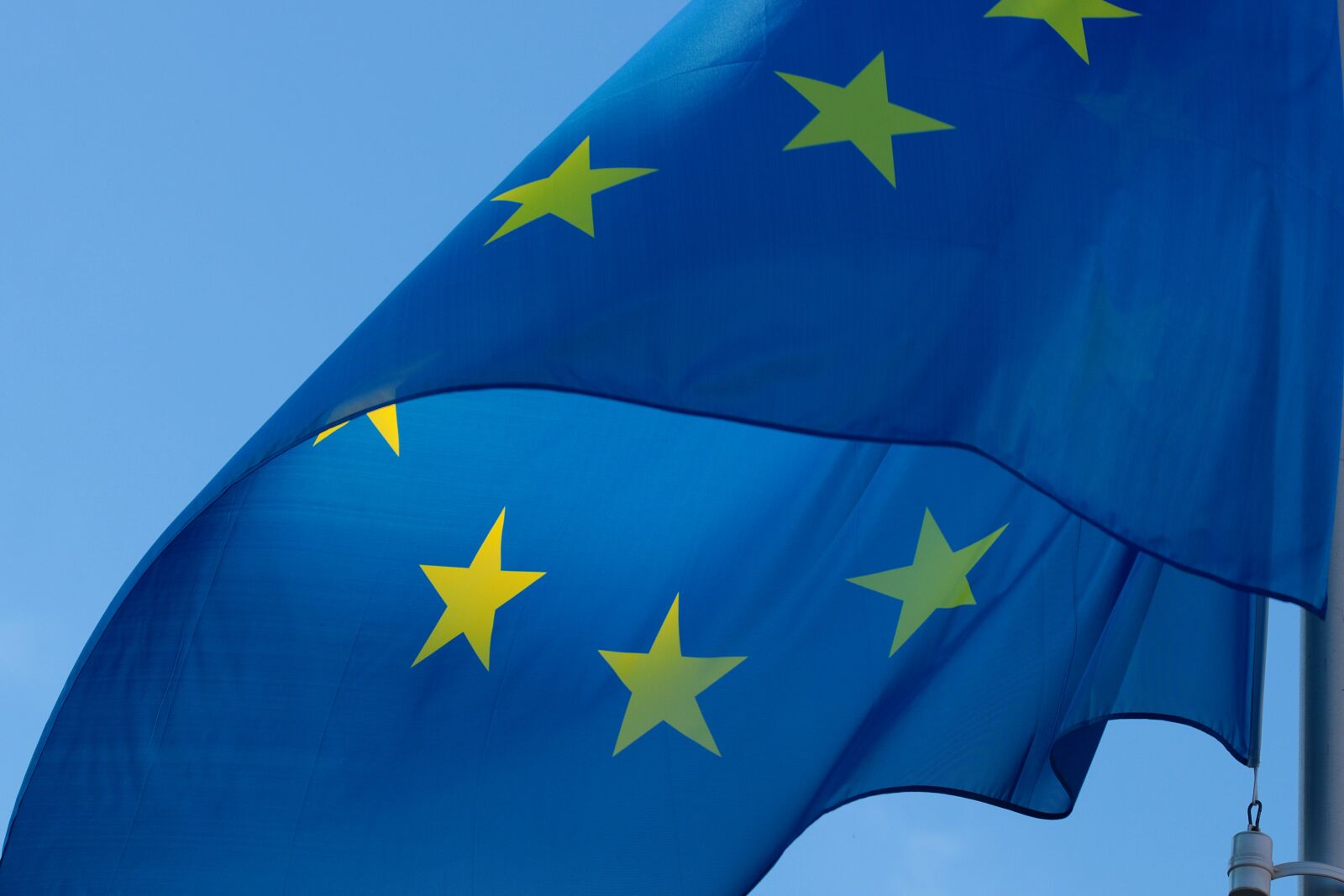 Canon EOS 80D sample photo. Flag, europe, eu photography