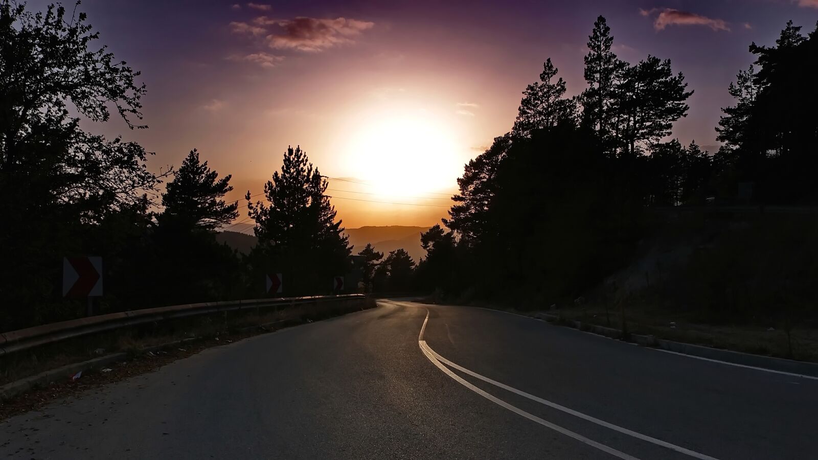 Canon EOS 100D (EOS Rebel SL1 / EOS Kiss X7) sample photo. Sunset, road, sky photography