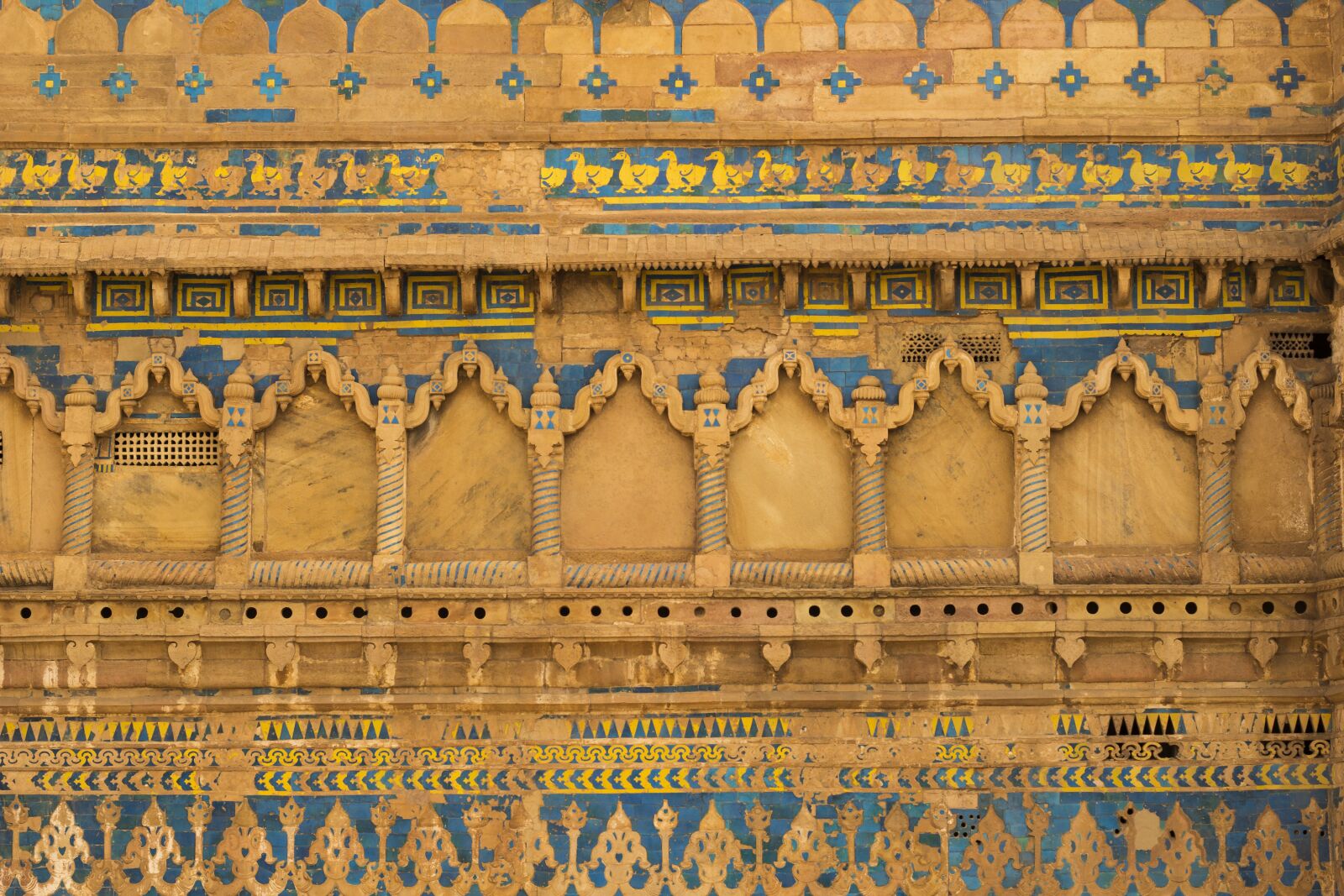 Canon EOS 60D + Canon EF 50mm F1.8 II sample photo. Gwalior, fort, in photography