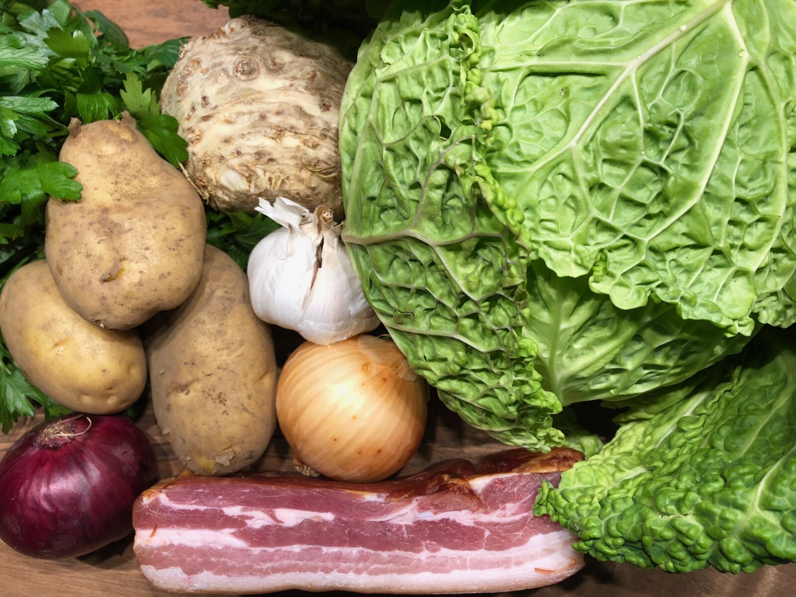 iPhone X back dual camera 4mm f/1.8 sample photo. Vegetables, savoy, onion photography
