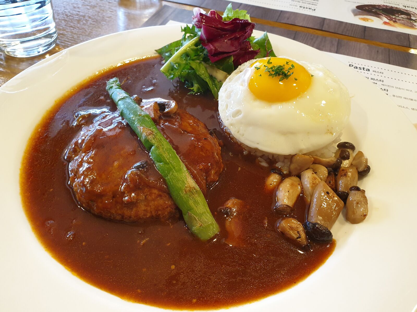 Samsung Galaxy Note9 sample photo. Hamburger steak, food, dining photography