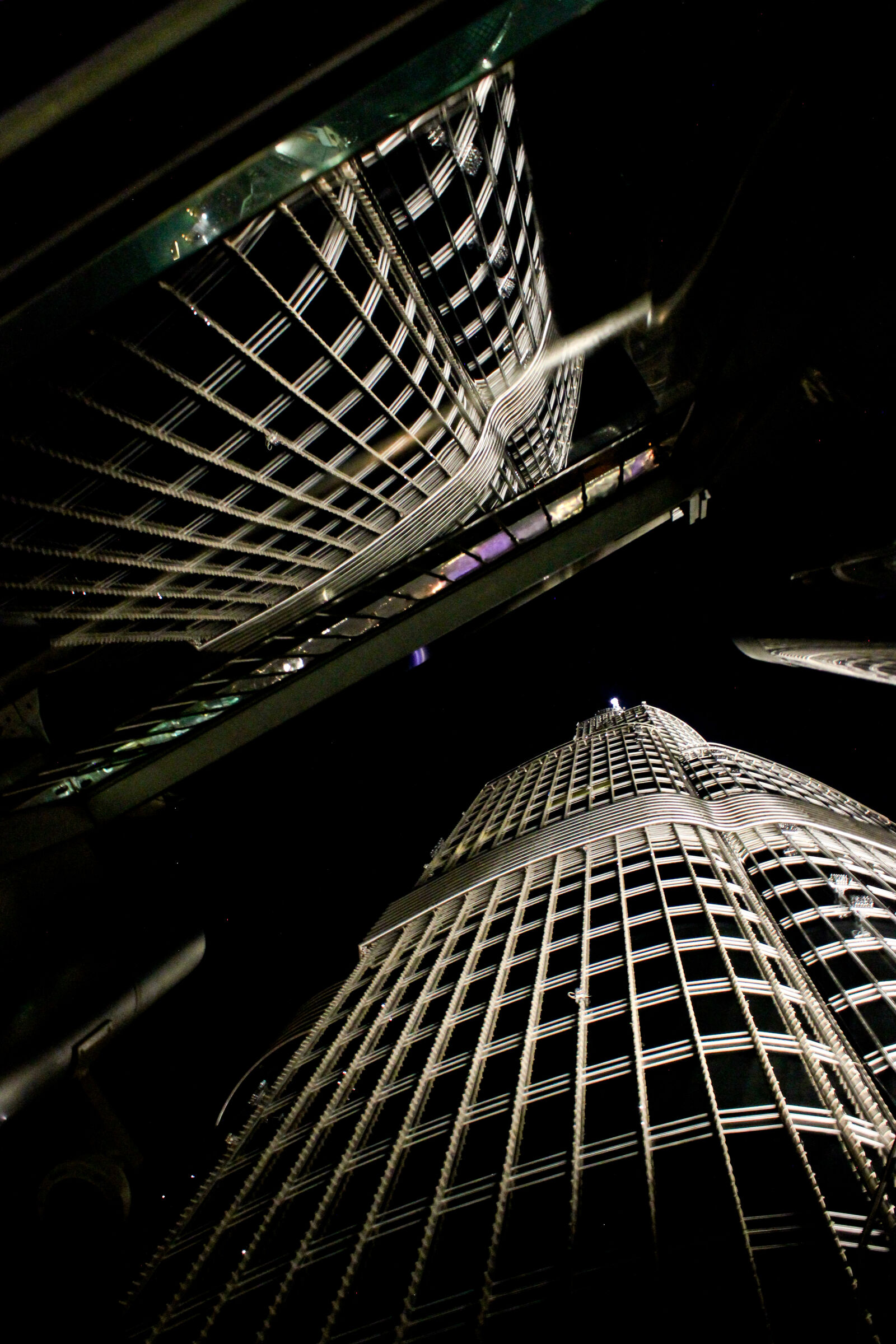 Canon EF-S 18-55mm F3.5-5.6 IS sample photo. Burj, khalifa, dubai, light photography
