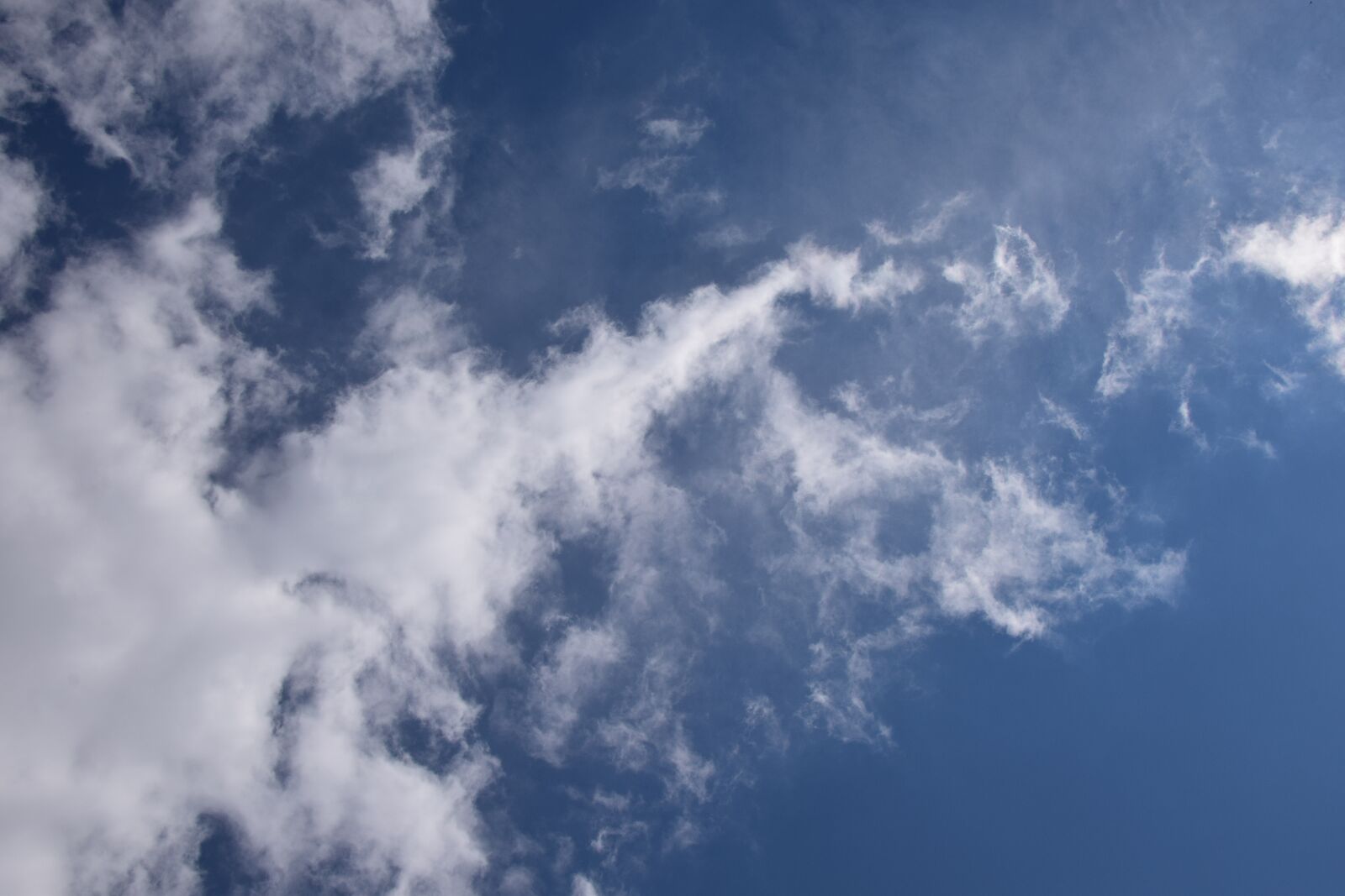 Nikon D3300 sample photo. Wispy clouds, cloudscape, skyscape photography