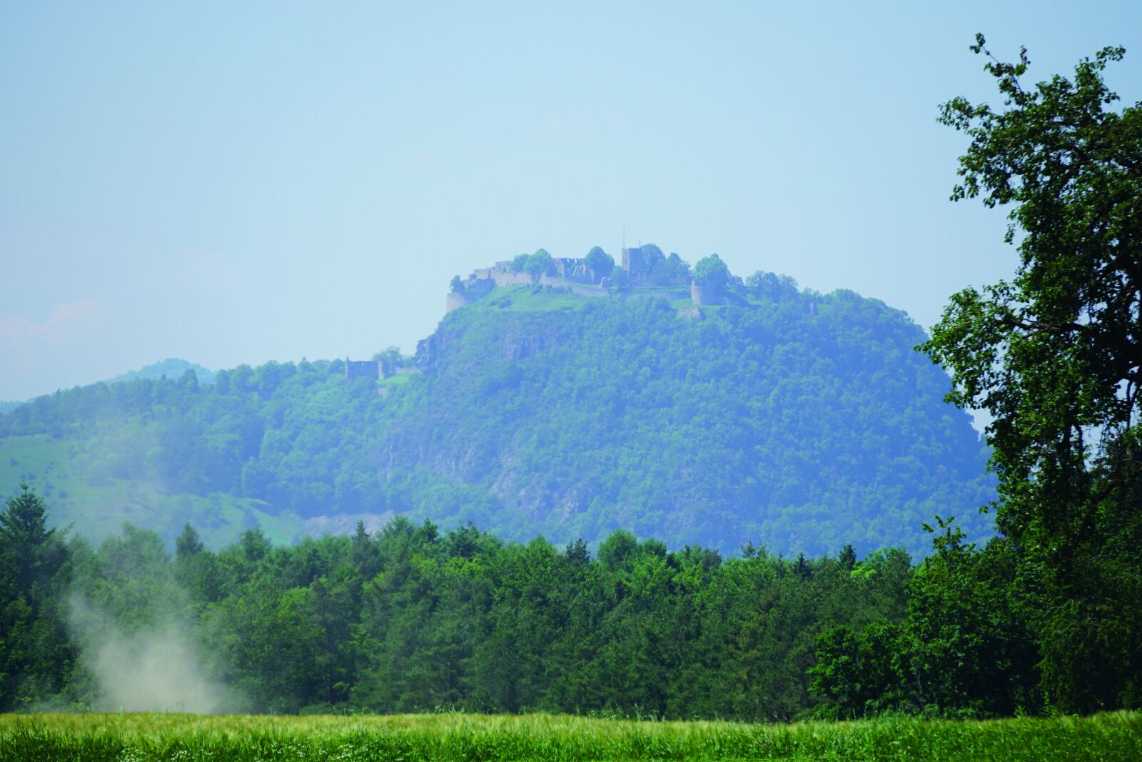 Sony E 55-210mm F4.5-6.3 OSS sample photo. Hohentwiel, mountain, hegau photography
