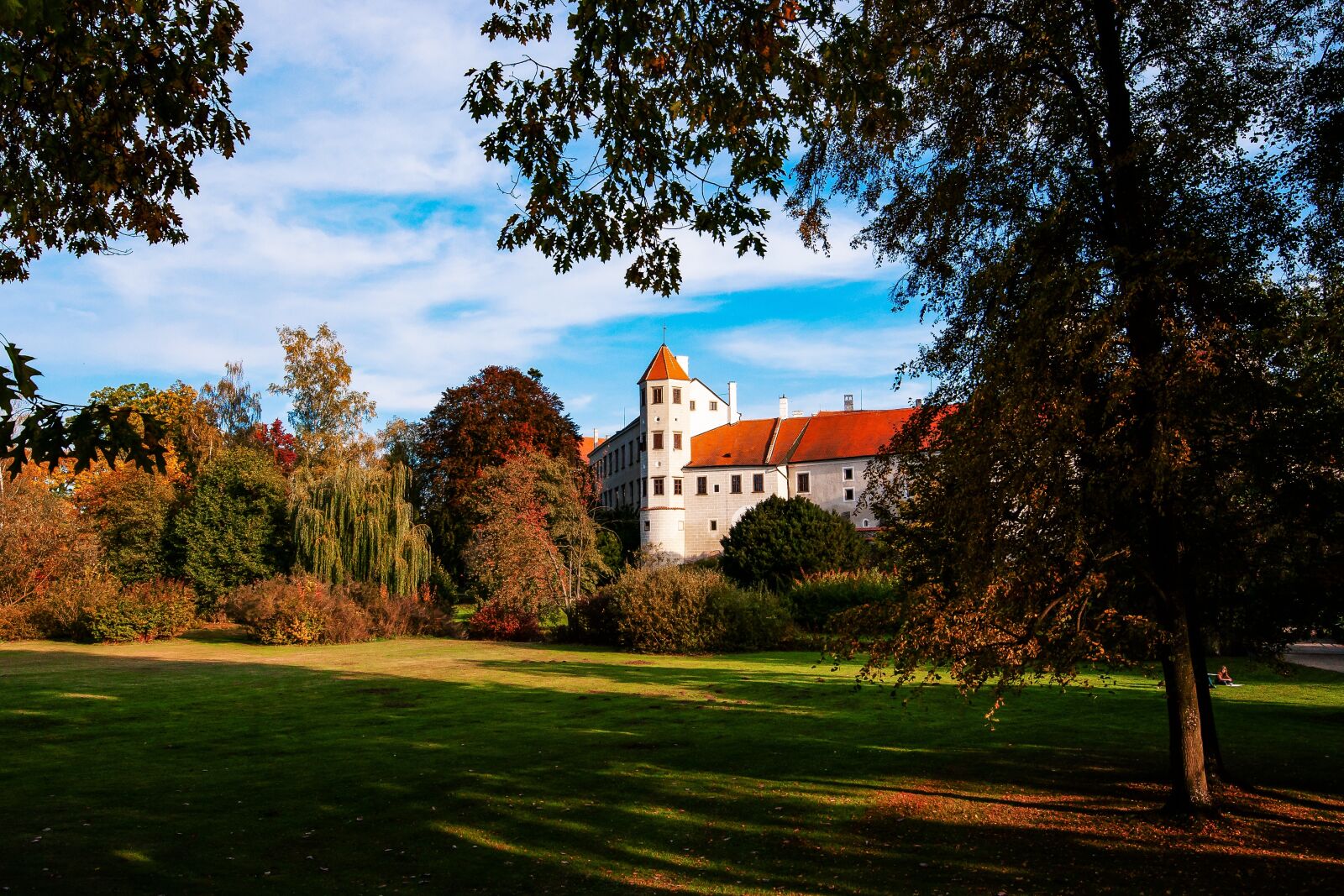 Tamron SP 15-30mm F2.8 Di VC USD sample photo. Telč, castle, czechia photography