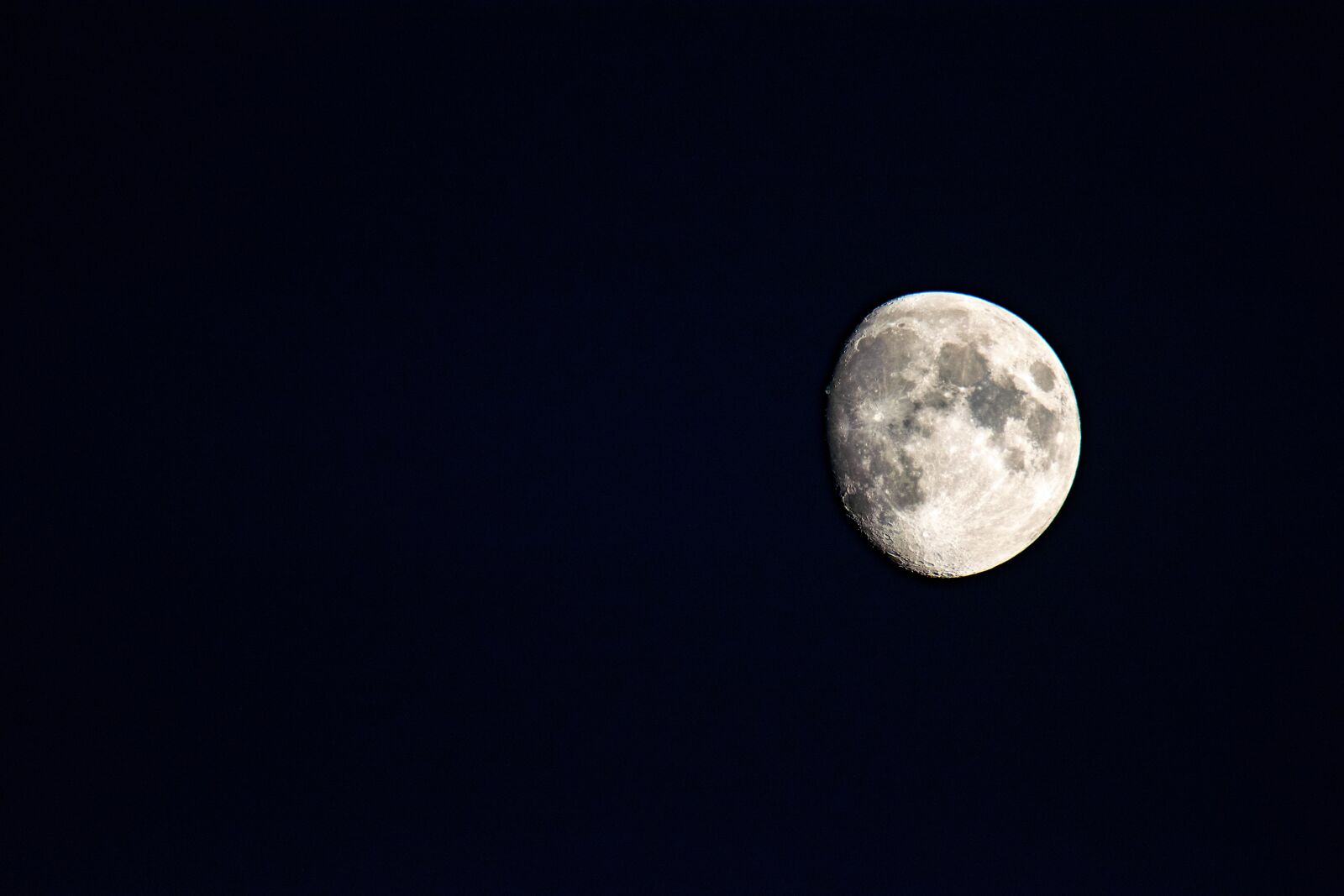 Tamron SP 150-600mm F5-6.3 Di VC USD sample photo. Moon, sky, after photography