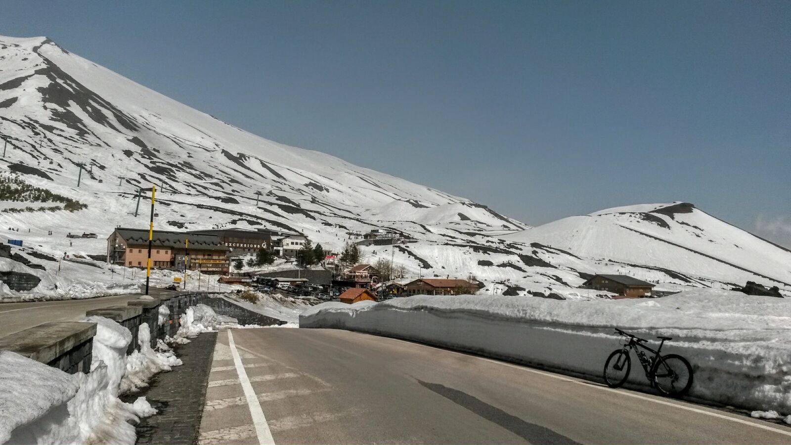 Samsung Galaxy S4 Active sample photo. Sicily, etna, bike photography