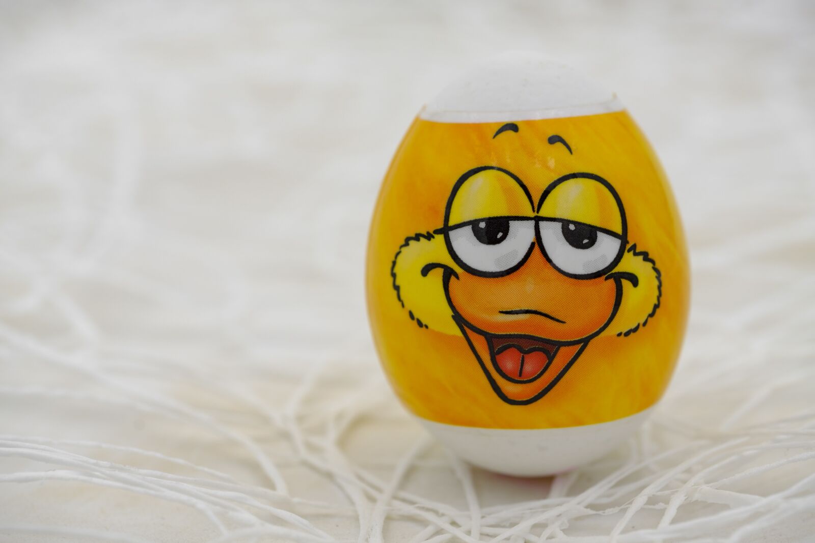 Fujifilm X-T2 + Fujifilm XF 80mm F2.8 R LM OIS WR Macro sample photo. Easter egg, easter, easter photography