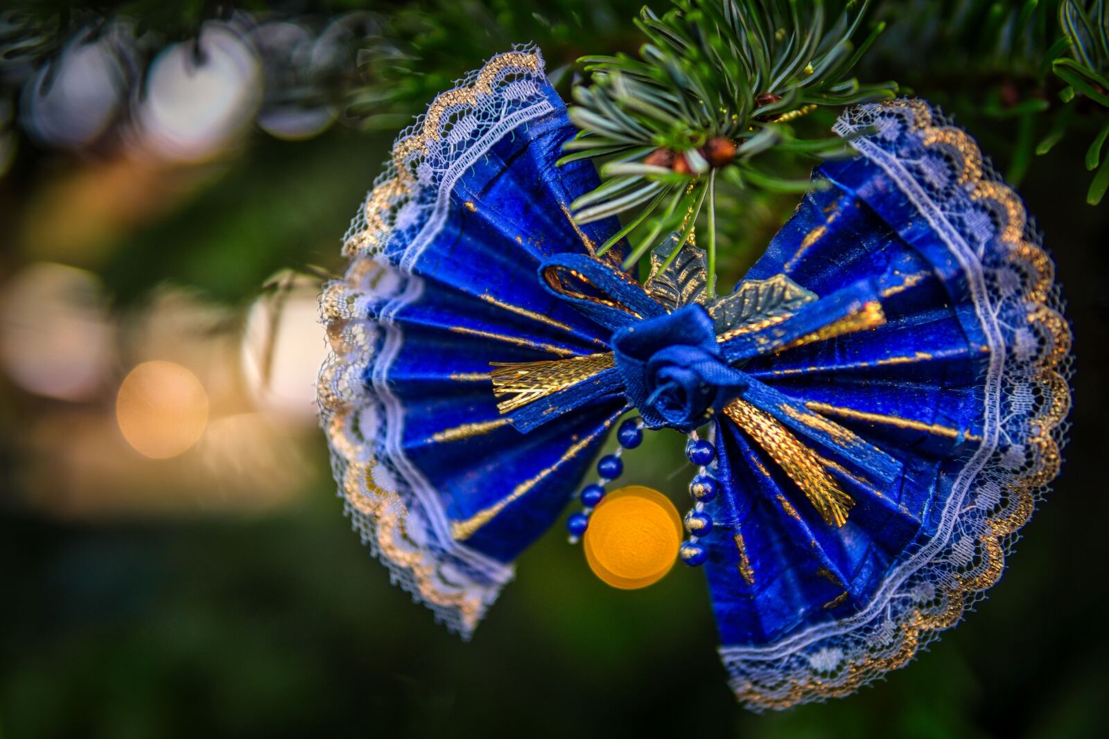 30mm F1.4 DC DN | Contemporary 016 sample photo. Christmas, fir tree, christmas photography