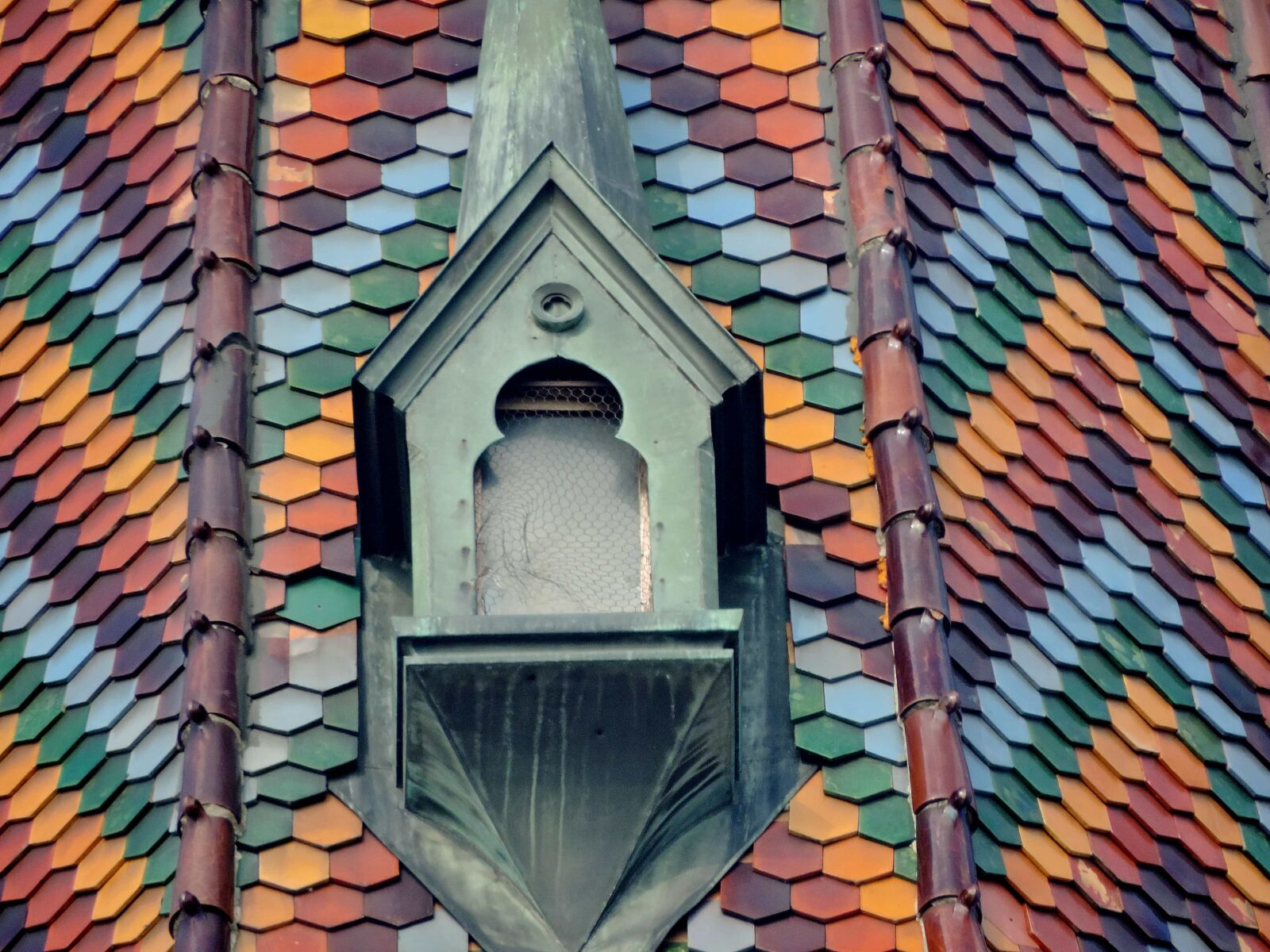 Nikon Coolpix P520 sample photo. Architecture, religion, roofing, building photography