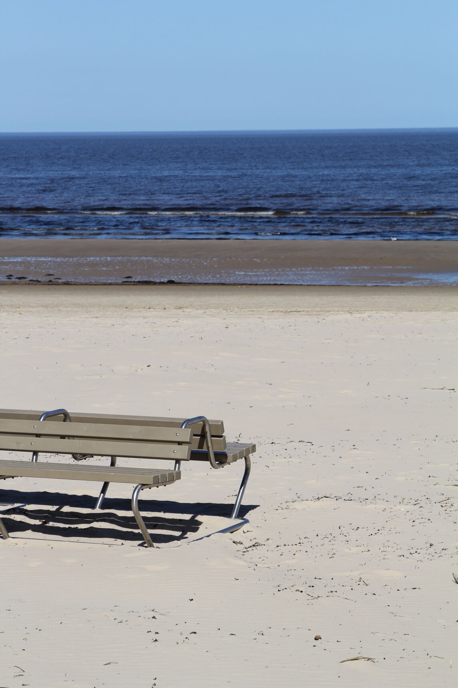 Canon EOS 60D + Canon EF 24-105mm F4L IS USM sample photo. Sea, bench, water photography