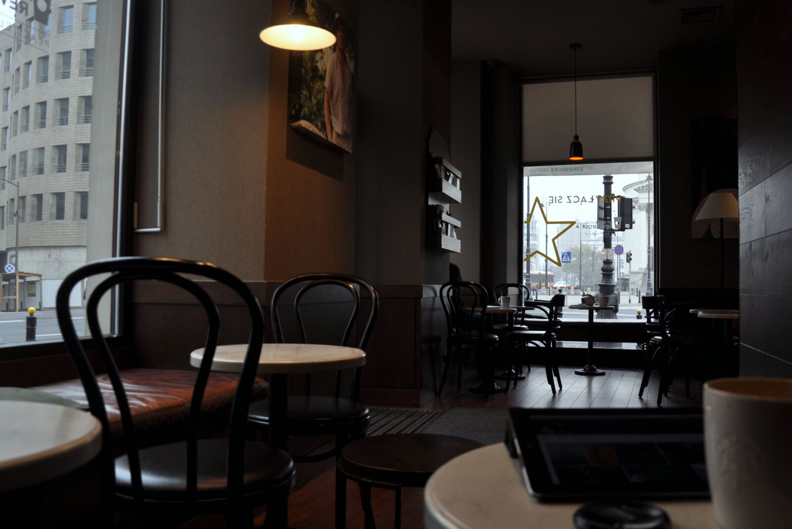 Nikon D90 sample photo. Architecture, chairs, contemporary, daylight photography