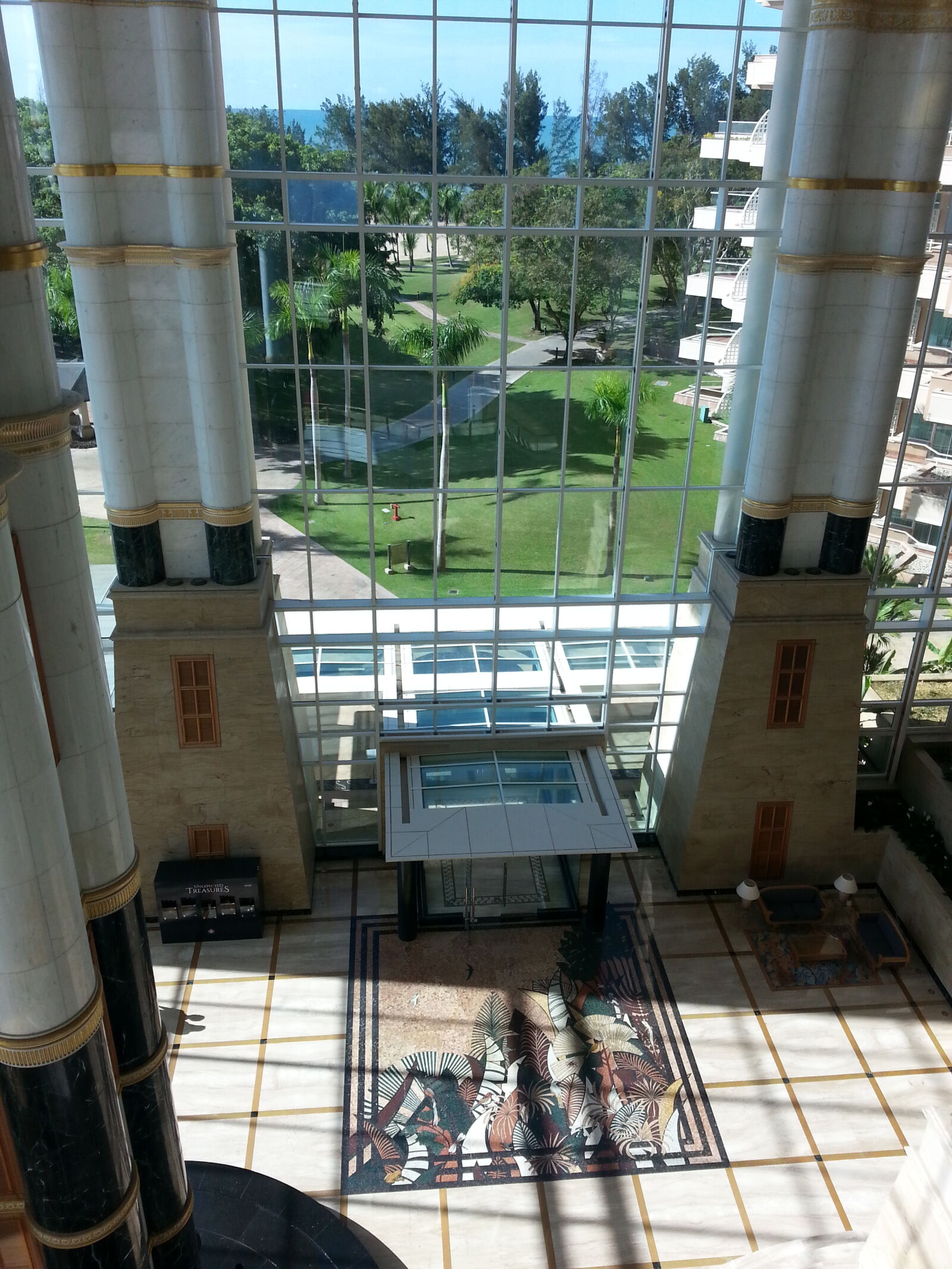 Samsung Galaxy Note2 sample photo. View, from, lobby, level photography