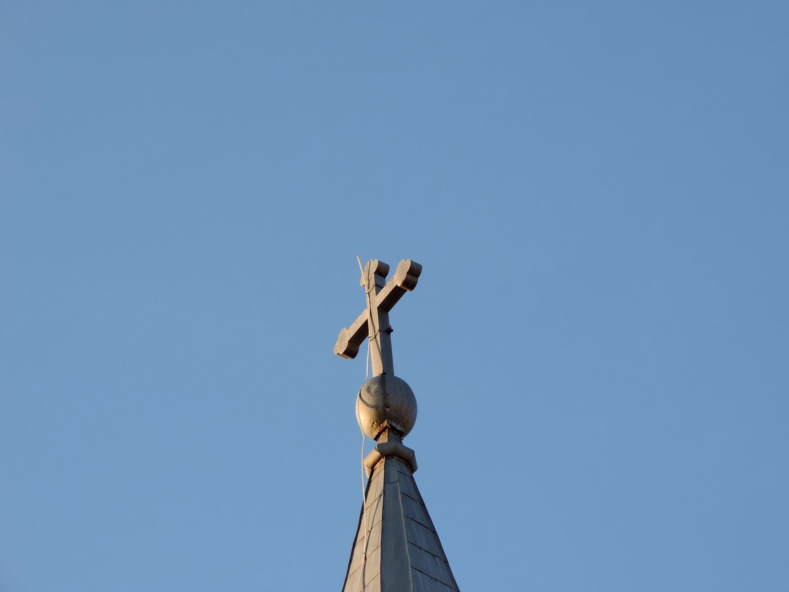Nikon Coolpix P520 sample photo. Architecture, outdoors, blue sky photography