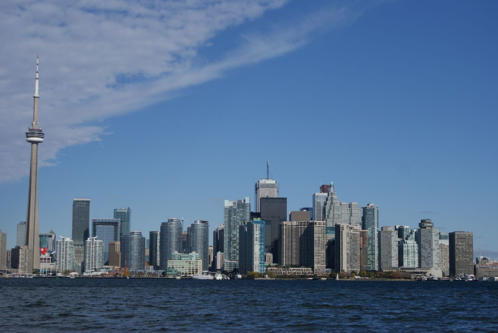 Sony Alpha DSLR-A200 sample photo. Skyline, skyscraper, city photography