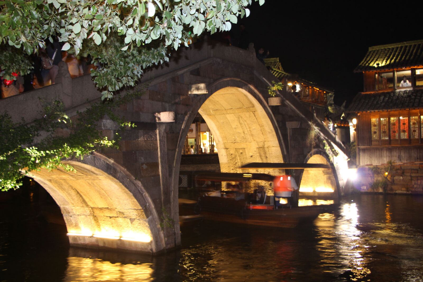 Canon EOS 600D (Rebel EOS T3i / EOS Kiss X5) sample photo. Building, bridge, river photography