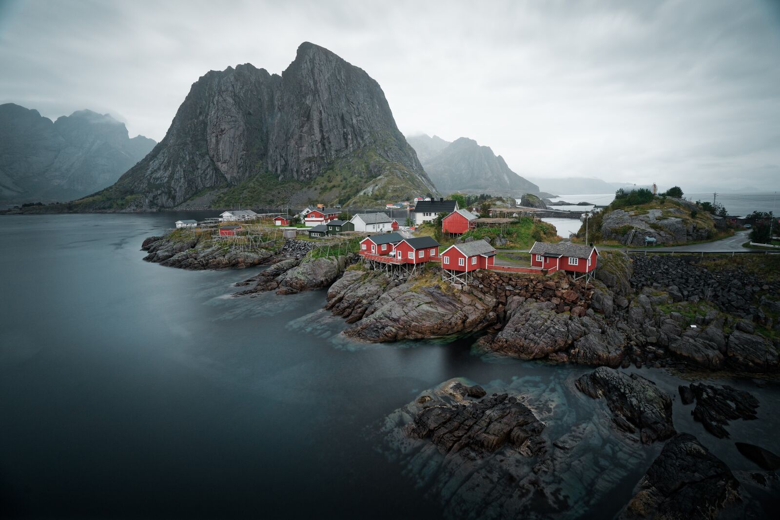 Sony a7 II + Sony Vario-Tessar T* FE 16-35mm F4 ZA OSS sample photo. Norway, night, green photography