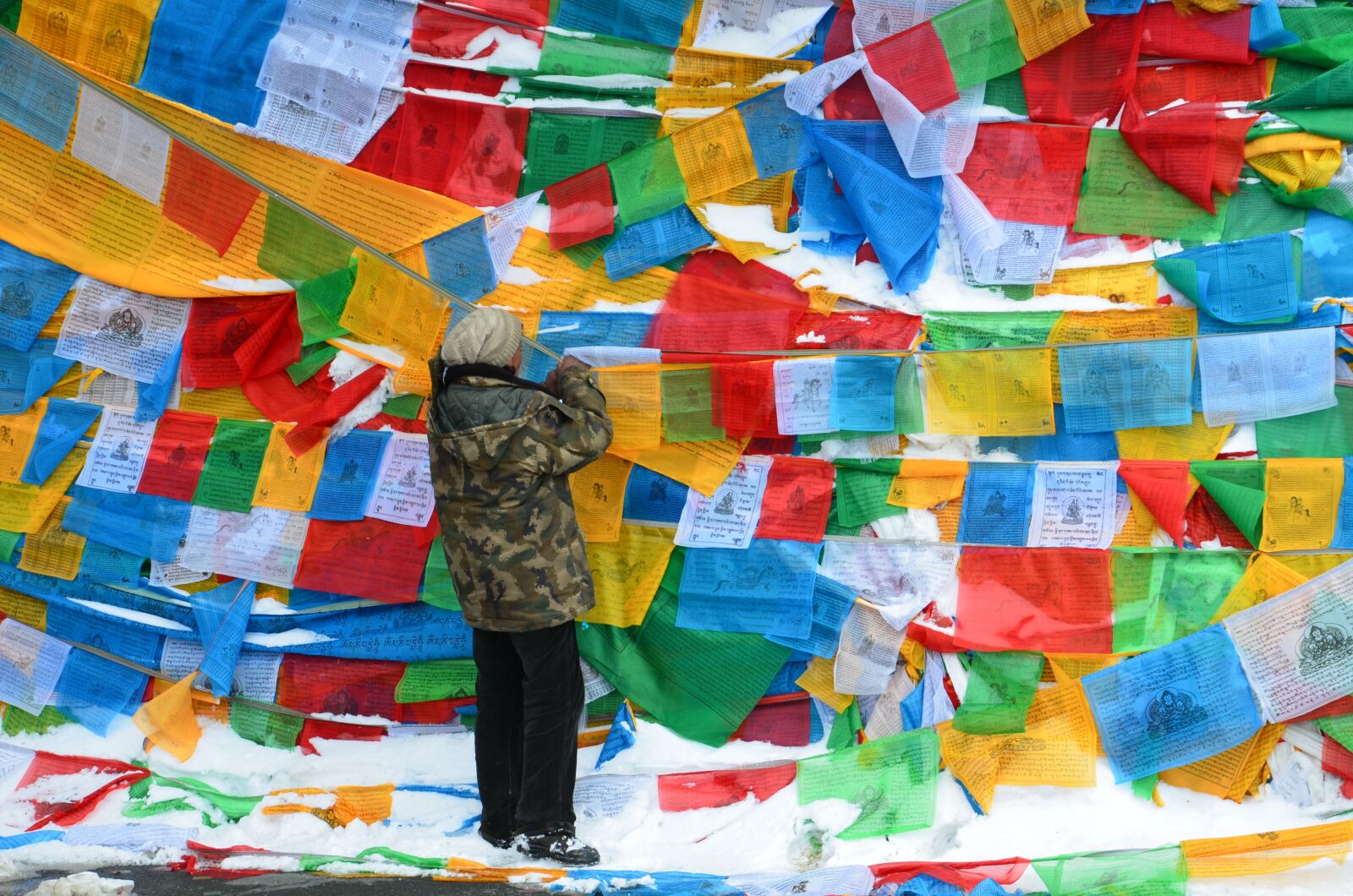 Nikon D5100 sample photo. Banners, colorful, colourful photography