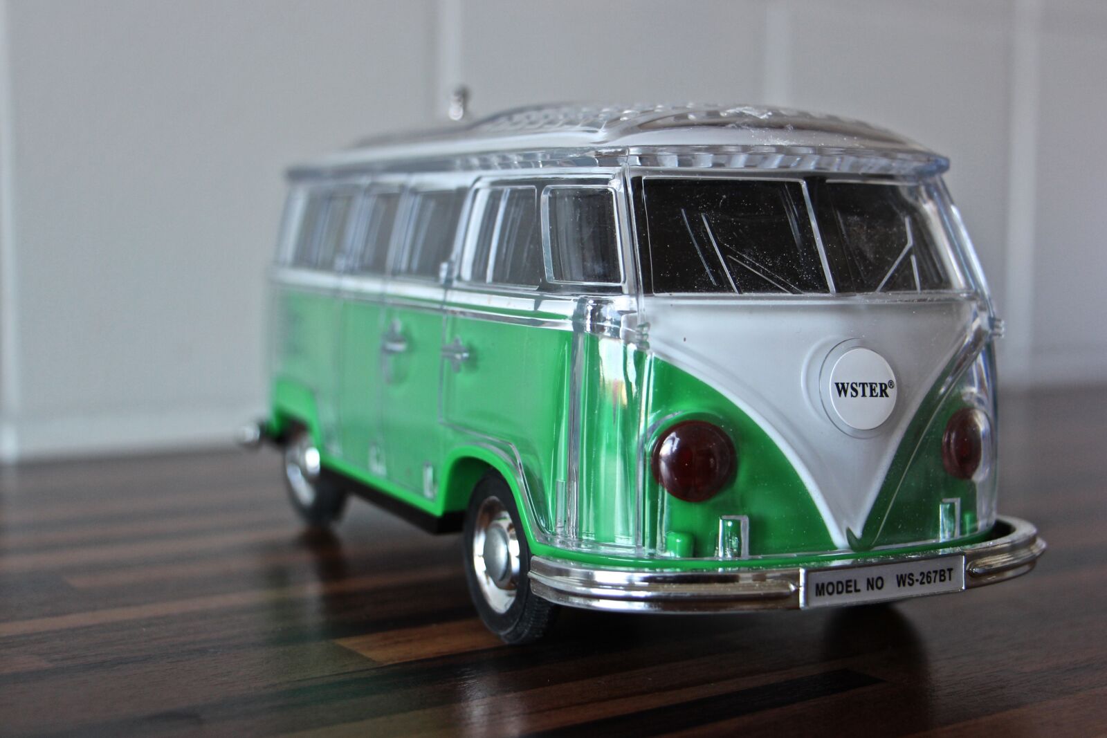 Canon EOS 700D (EOS Rebel T5i / EOS Kiss X7i) sample photo. Bulli, vw, model photography