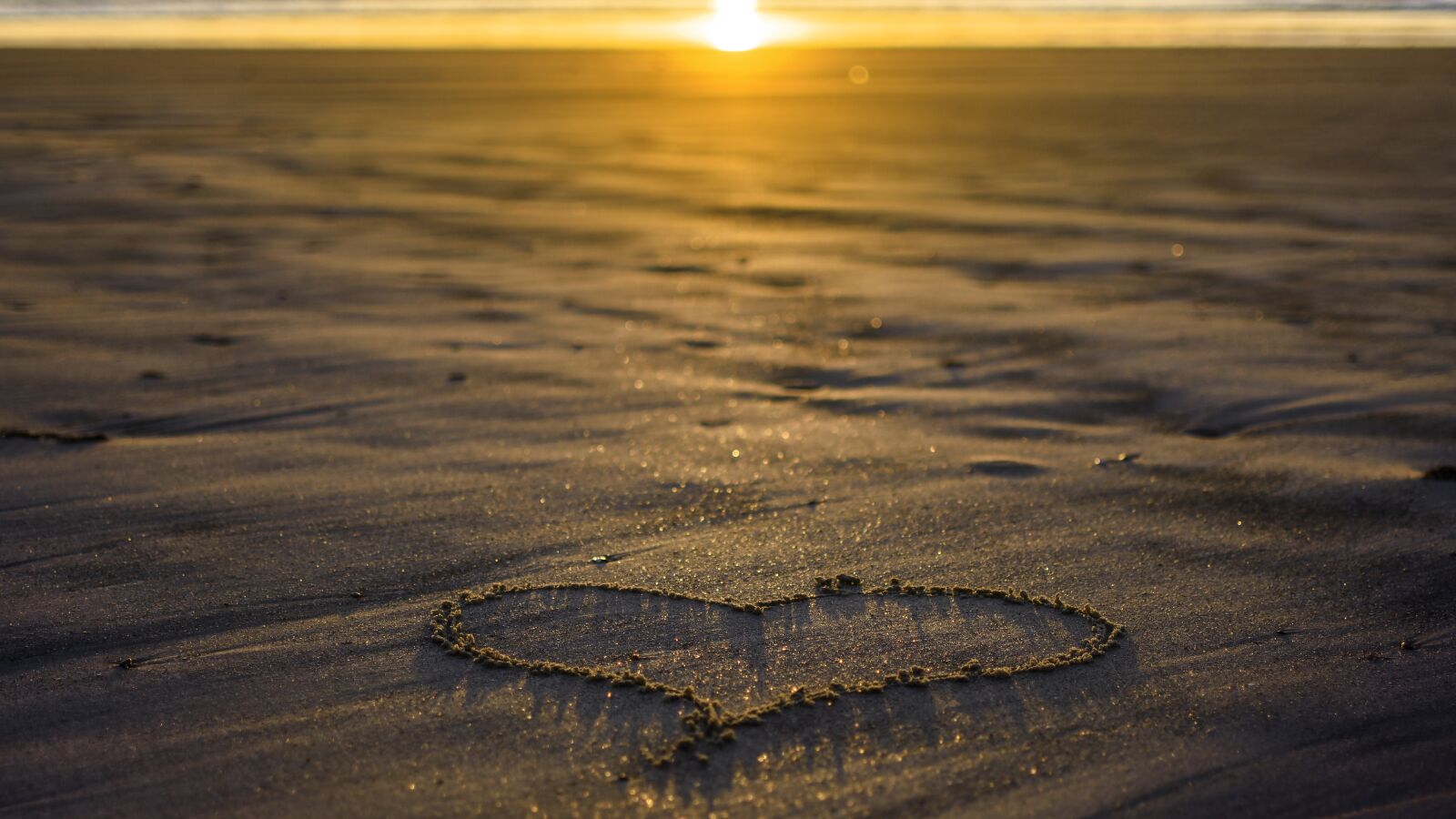 Nikon D7200 sample photo. Heart, love, sand photography