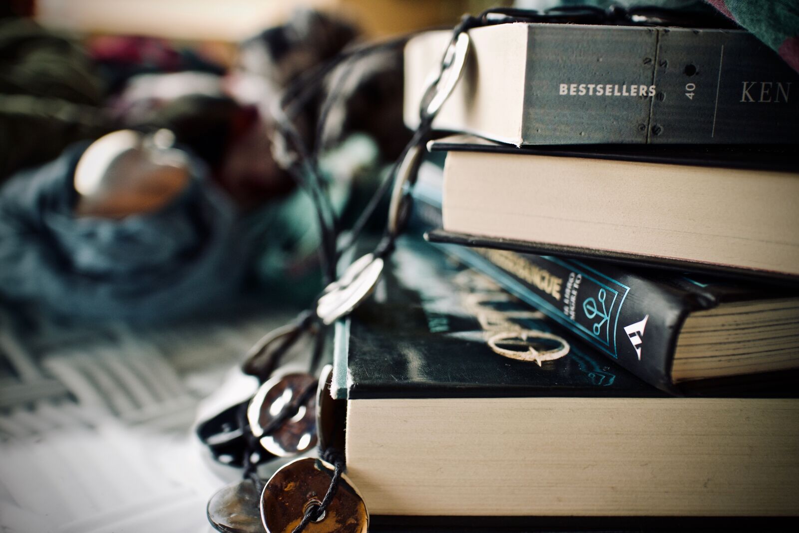 Canon EOS M sample photo. Books, reading, relaxation photography