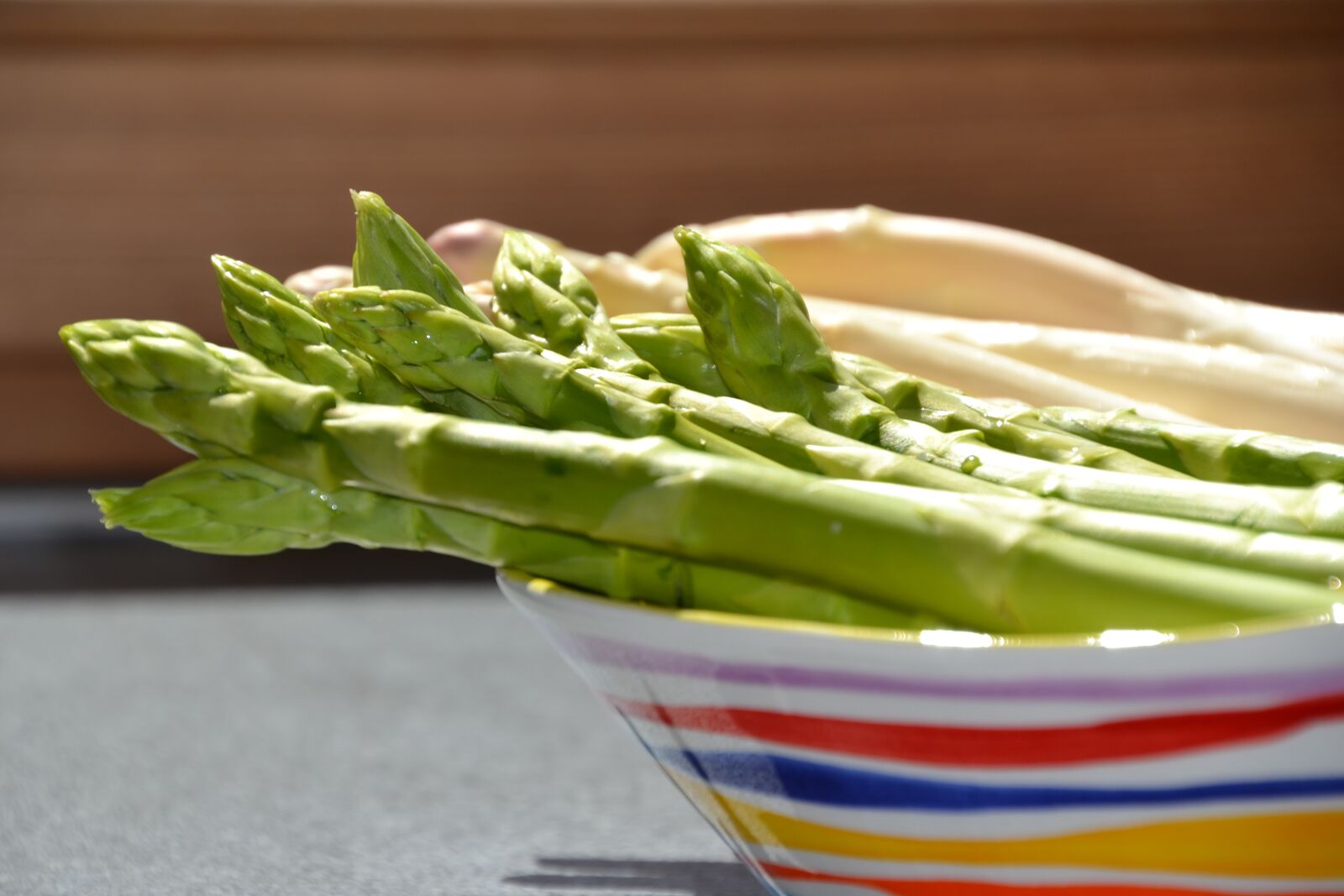 Nikon D3100 sample photo. Asparagus, white, green photography