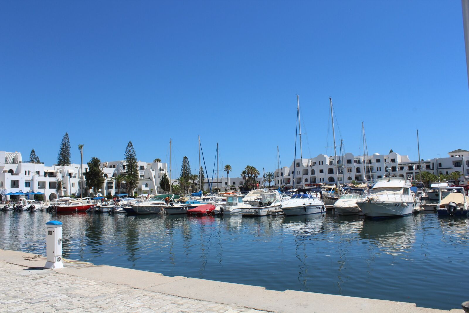 Canon EOS 1300D (EOS Rebel T6 / EOS Kiss X80) sample photo. Tunisia, port, ship photography