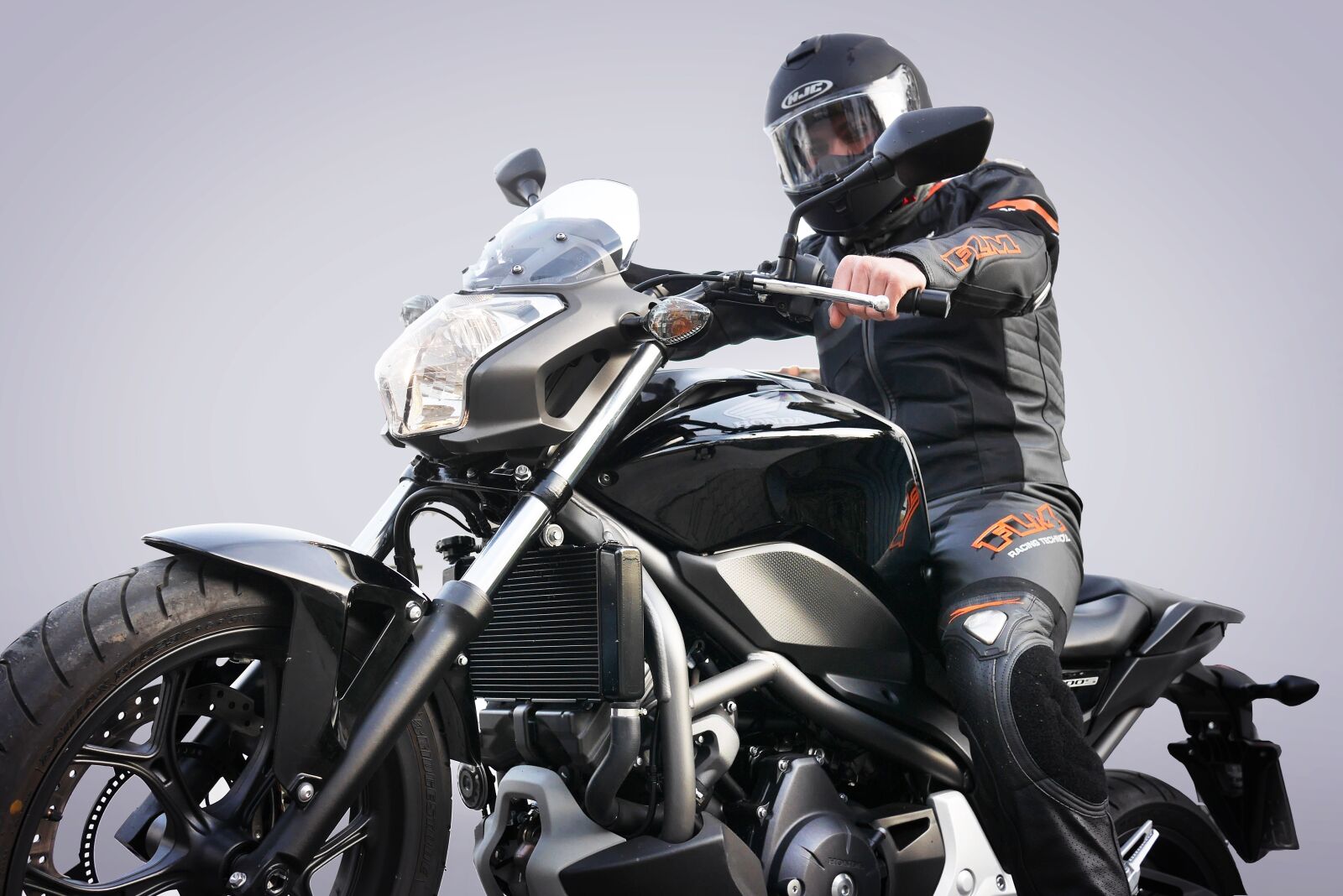 Panasonic Lumix DMC-GX7 sample photo. Motorcycle, pocket bike, motorcyclist photography