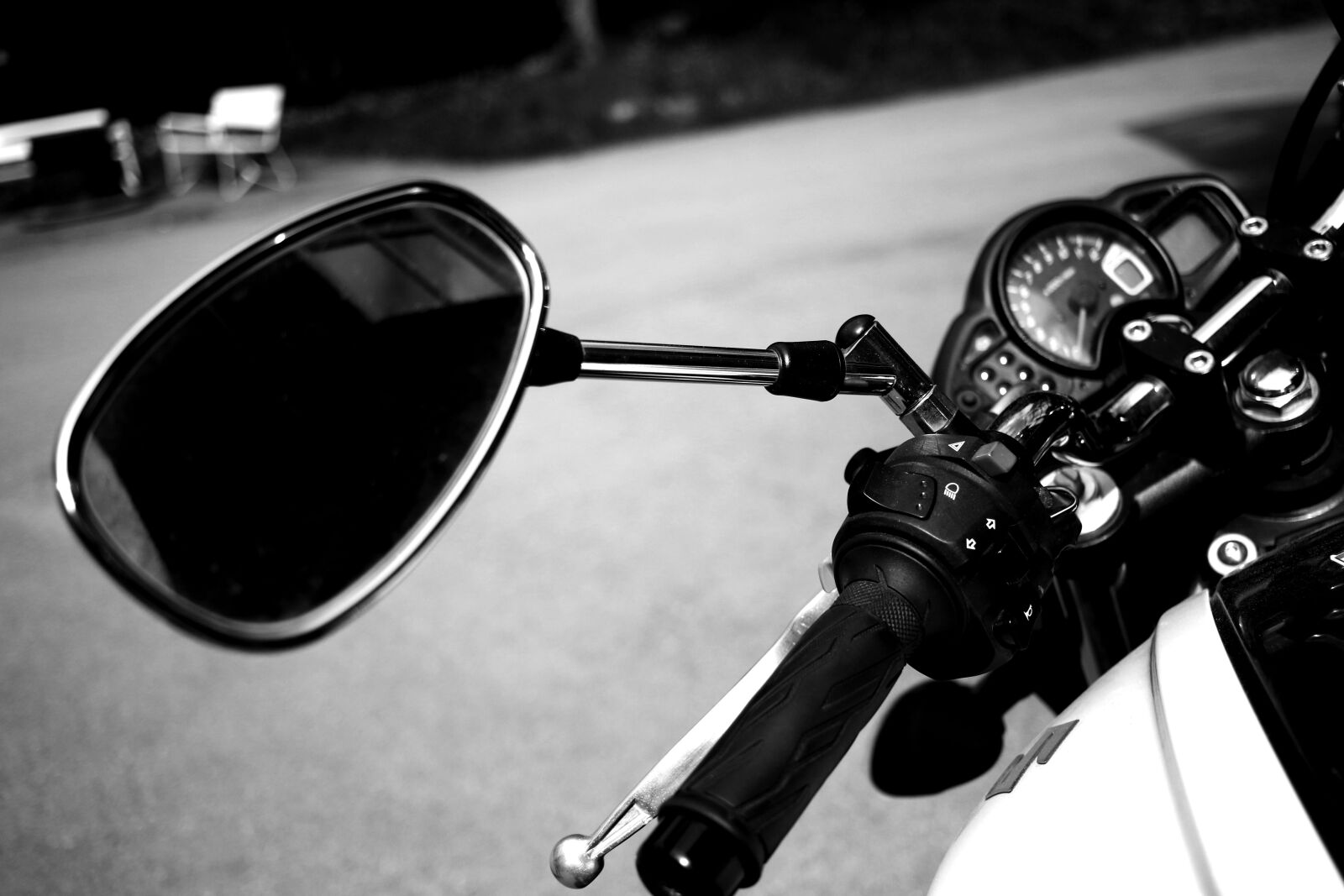 Canon EOS 7D Mark II + Canon EF-S 24mm F2.8 STM sample photo. Motor cycle, bike, staring photography