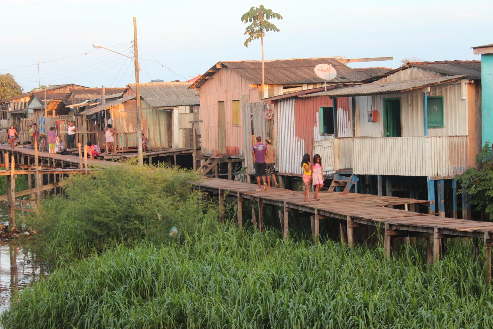 Canon EOS 600D (Rebel EOS T3i / EOS Kiss X5) sample photo. Slum houses, para, amazonas photography