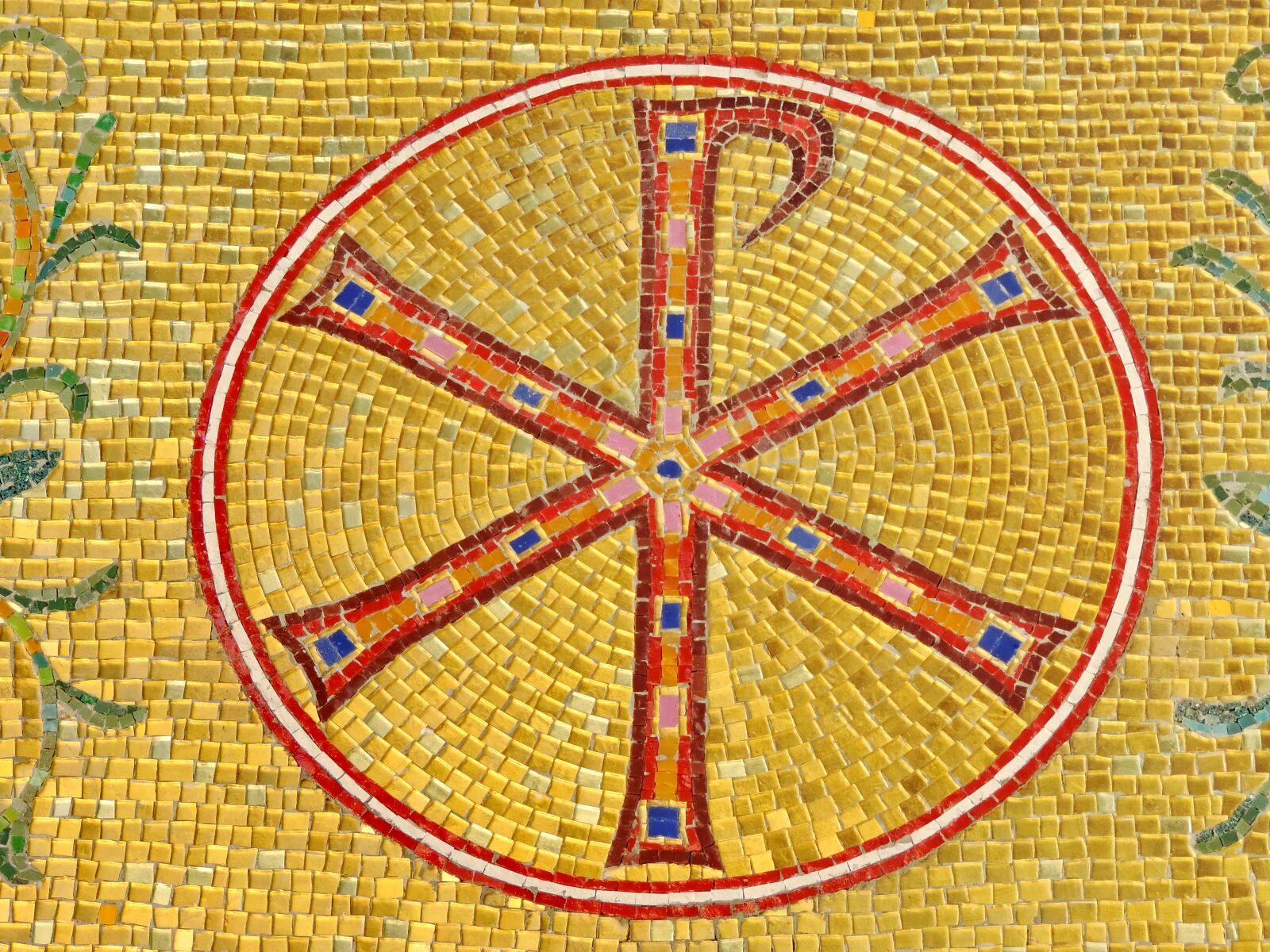Nikon Coolpix P520 sample photo. Byzantine, christianity, sign, symbol photography