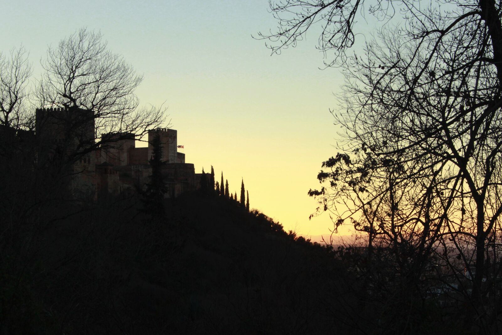 Canon EOS 500D (EOS Rebel T1i / EOS Kiss X3) sample photo. Alhambra, granada, landscape photography
