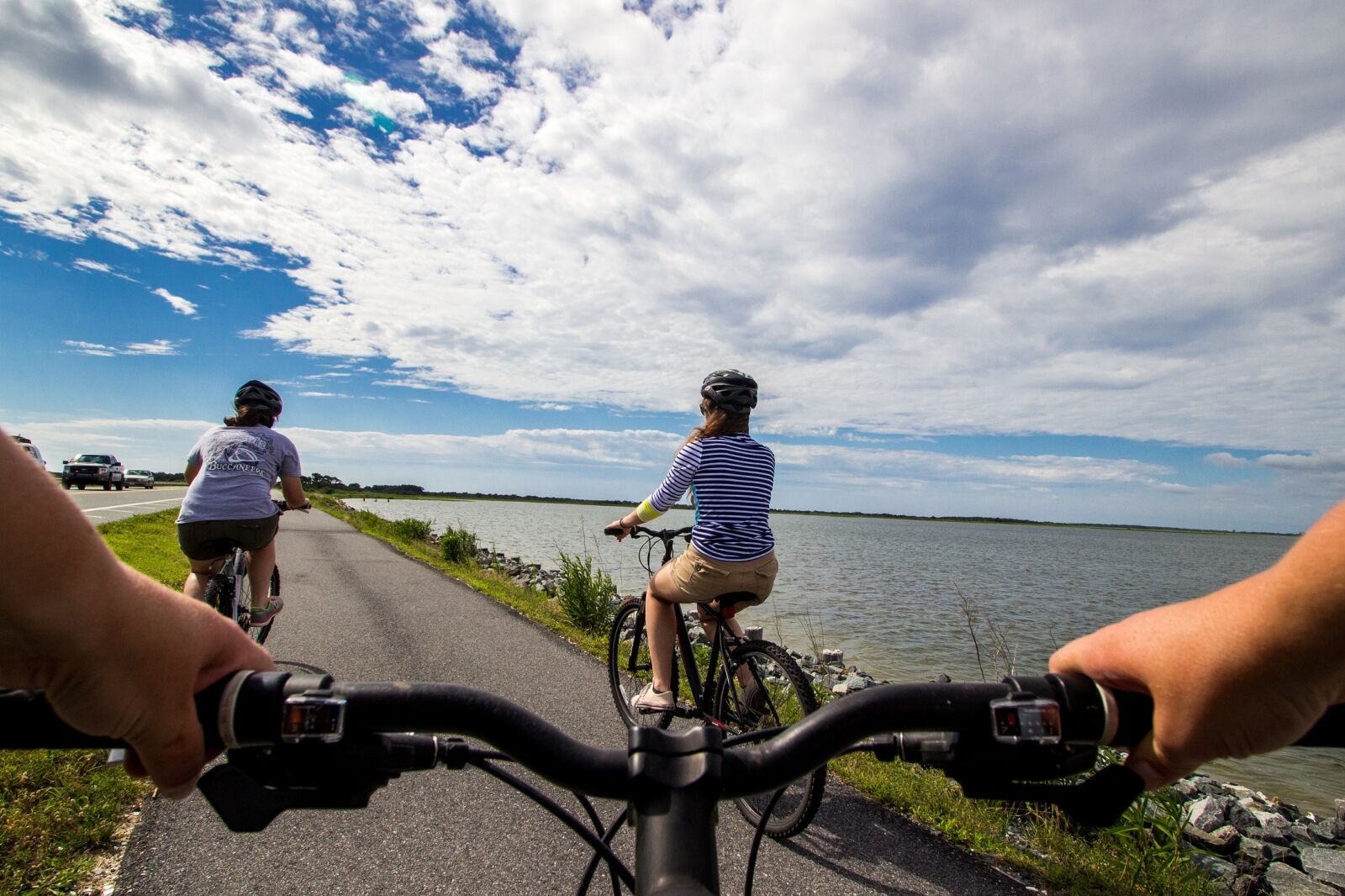 Canon EOS 600D (Rebel EOS T3i / EOS Kiss X5) sample photo. Bicycle riders, riding, cycling photography