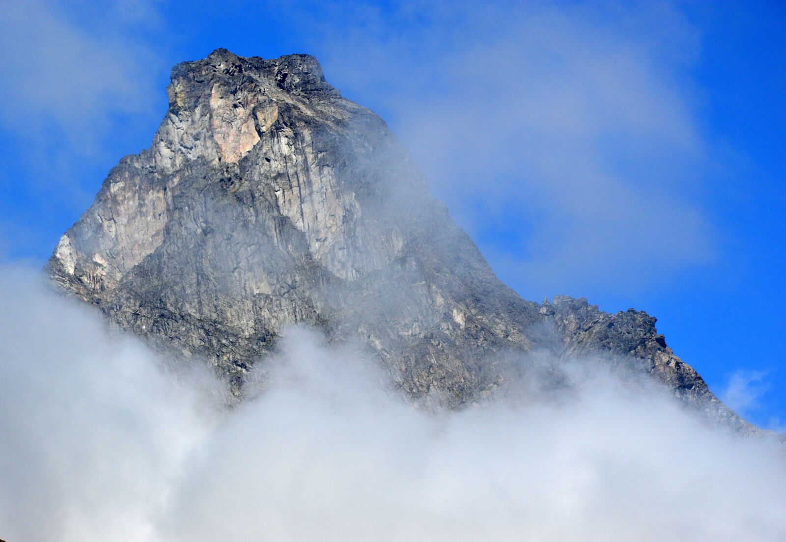 Nikon D3200 sample photo. Mountain, clouds, sky photography