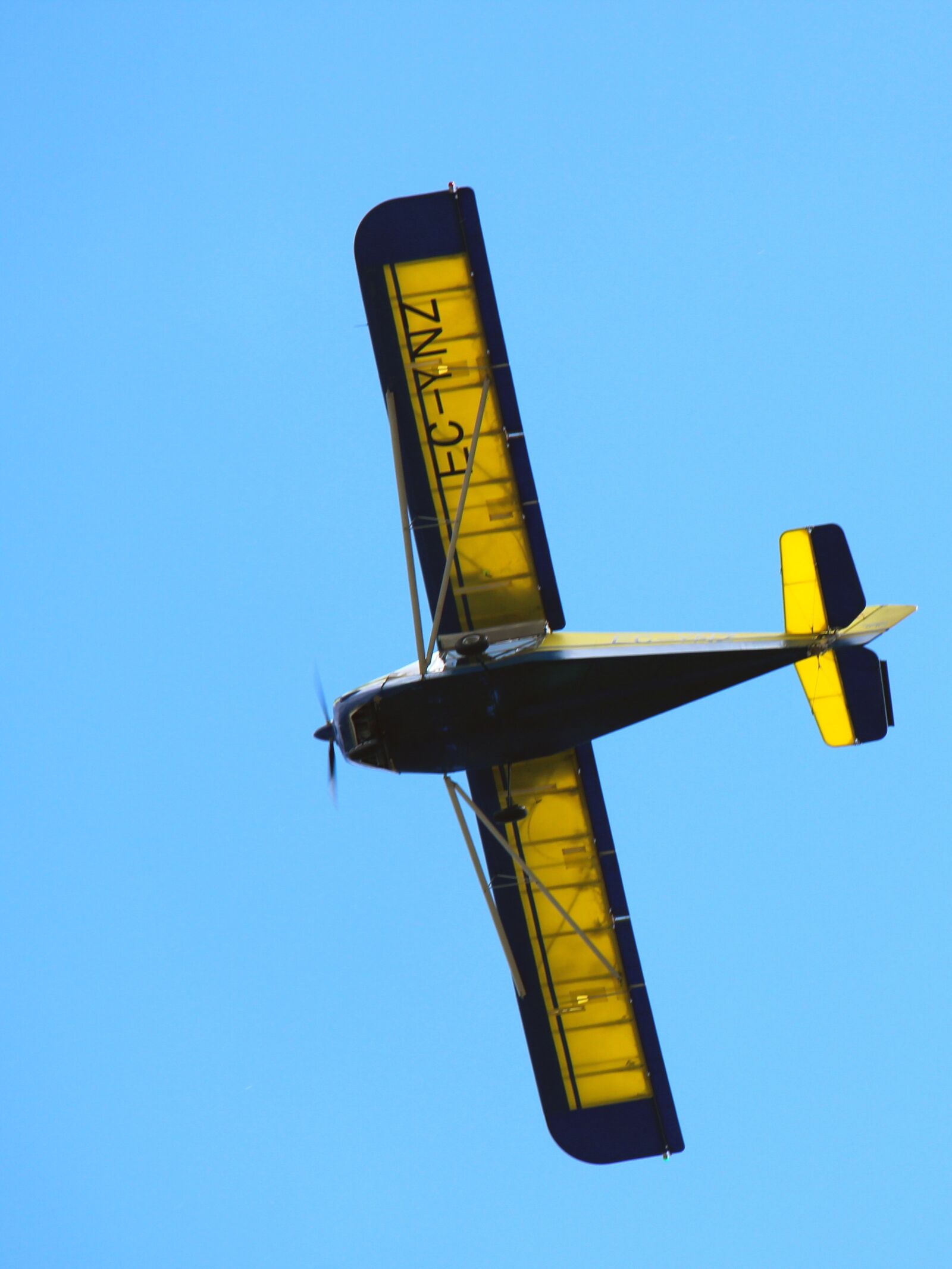 Canon EOS 600D (Rebel EOS T3i / EOS Kiss X5) sample photo. Aircraft, plane, small plane photography