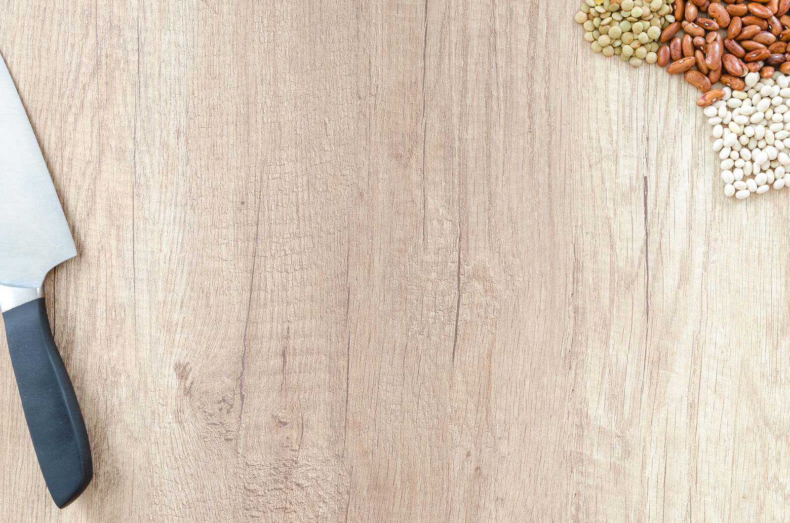 Nikon D5100 sample photo. Above, background, bean, board photography