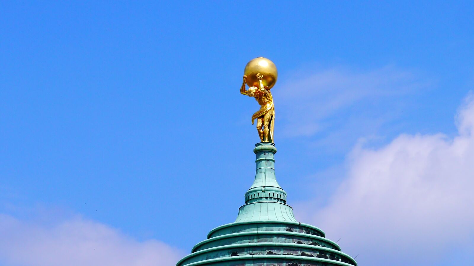 Panasonic Lumix DMC-G3 sample photo. Statue, atlas, artwork photography