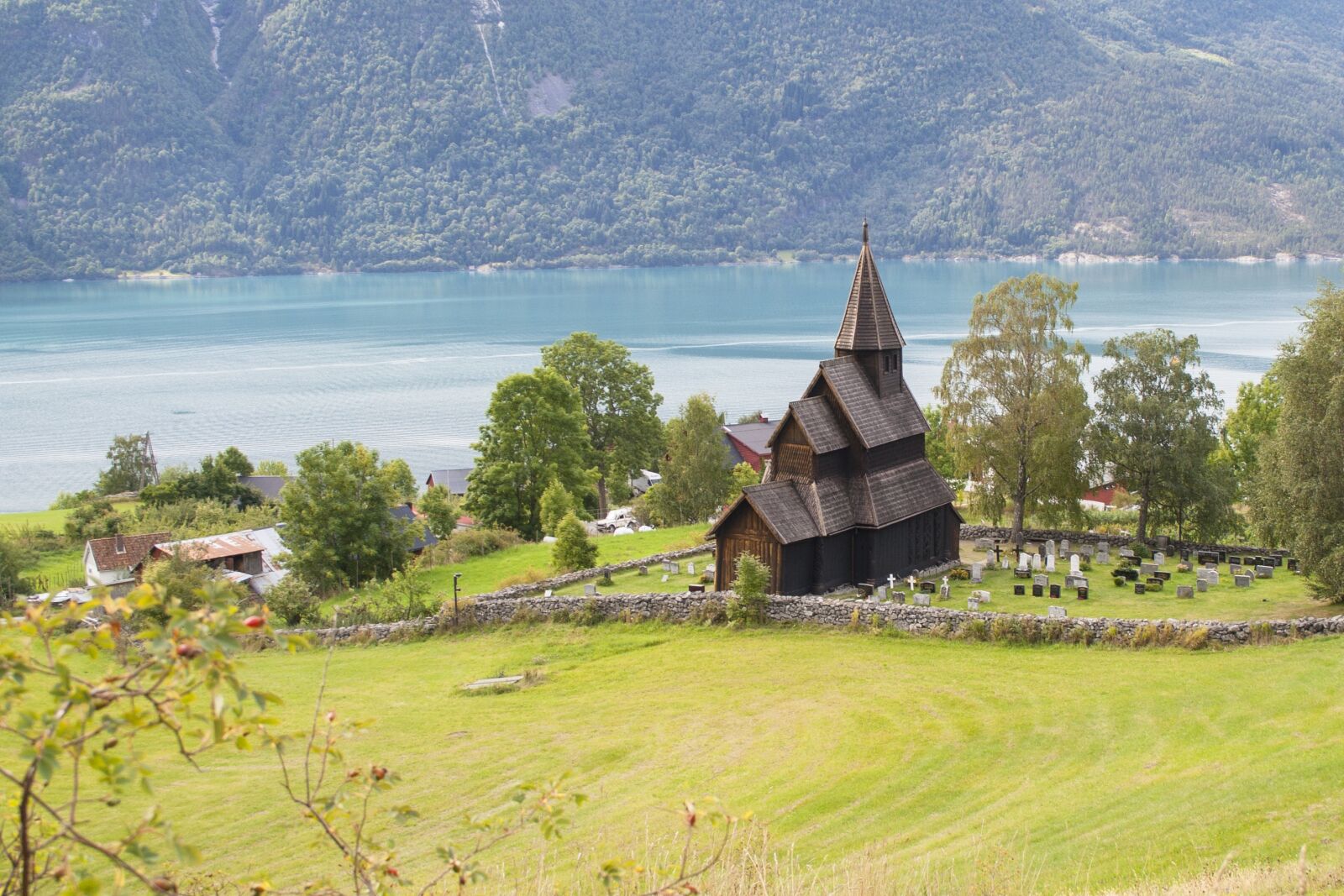 Canon EF-S 18-55mm F3.5-5.6 II sample photo. Stave church, norway, church photography