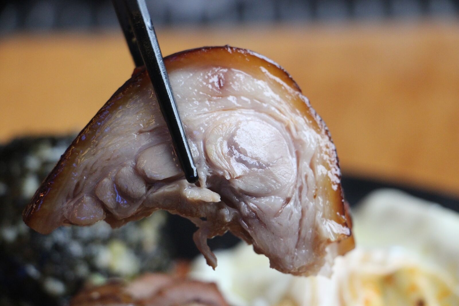 Canon EOS 100D (EOS Rebel SL1 / EOS Kiss X7) sample photo. Ham hocks, bull pork photography