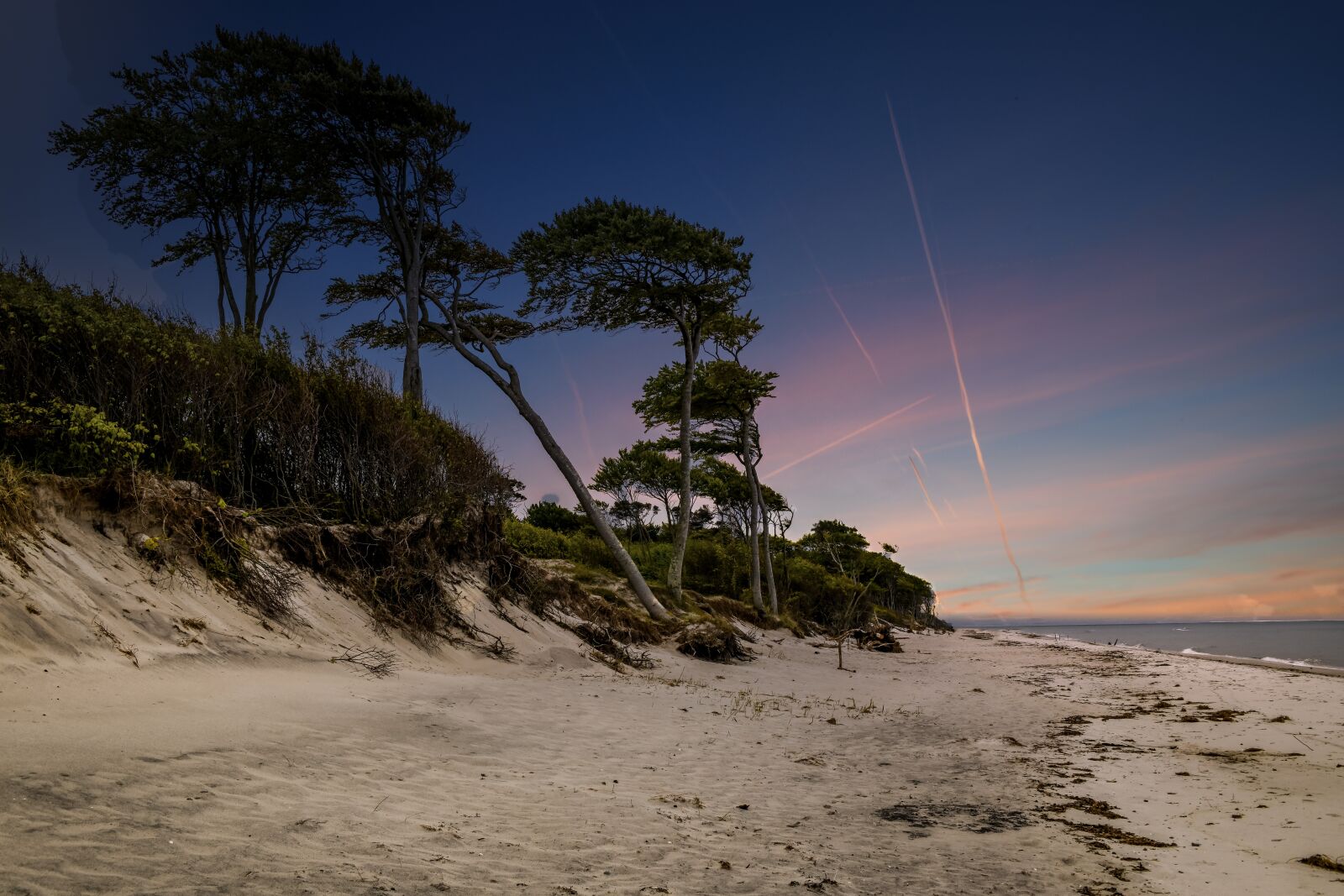 Tamron 28-300mm F3.5-6.3 Di VC PZD sample photo. Beach, sunset, sea photography