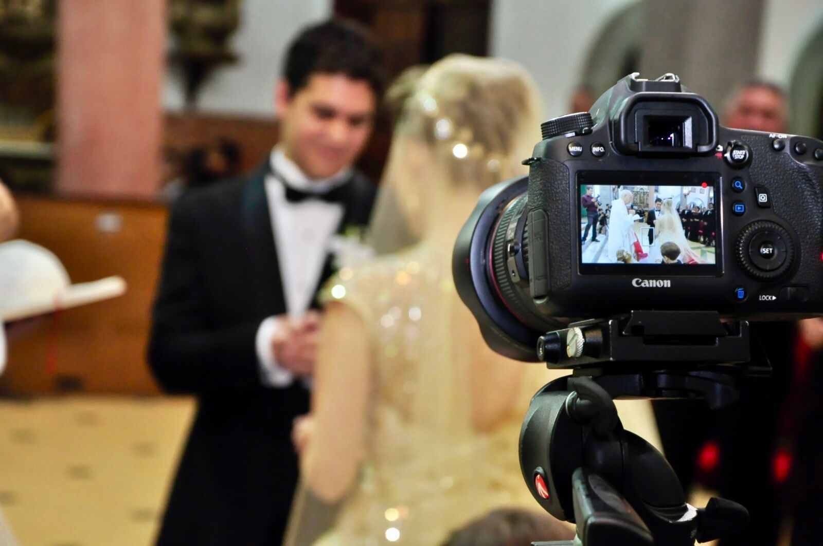 Nikon D90 sample photo. Backstage, blur, wedding day photography