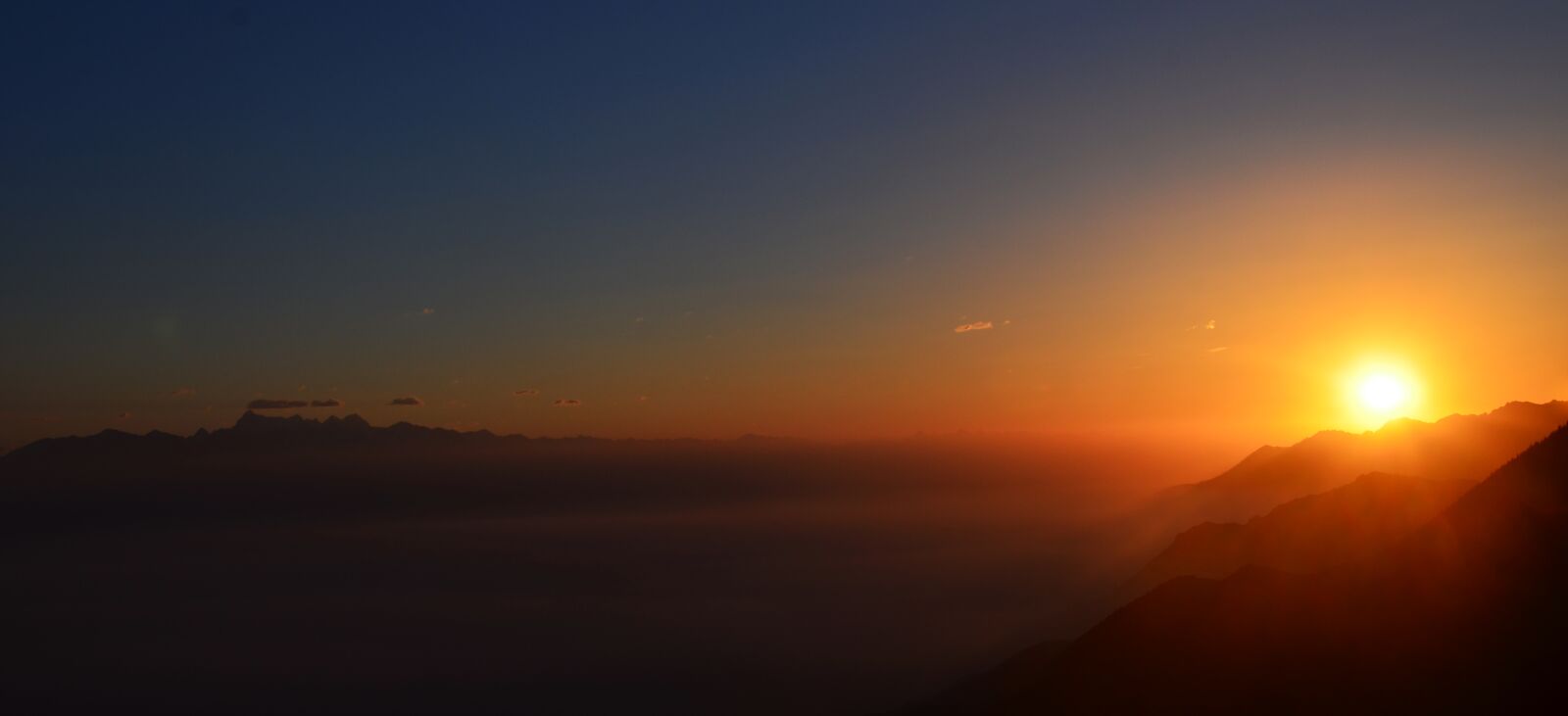 Nikon D7000 sample photo. Sea of clouds sunrise photography