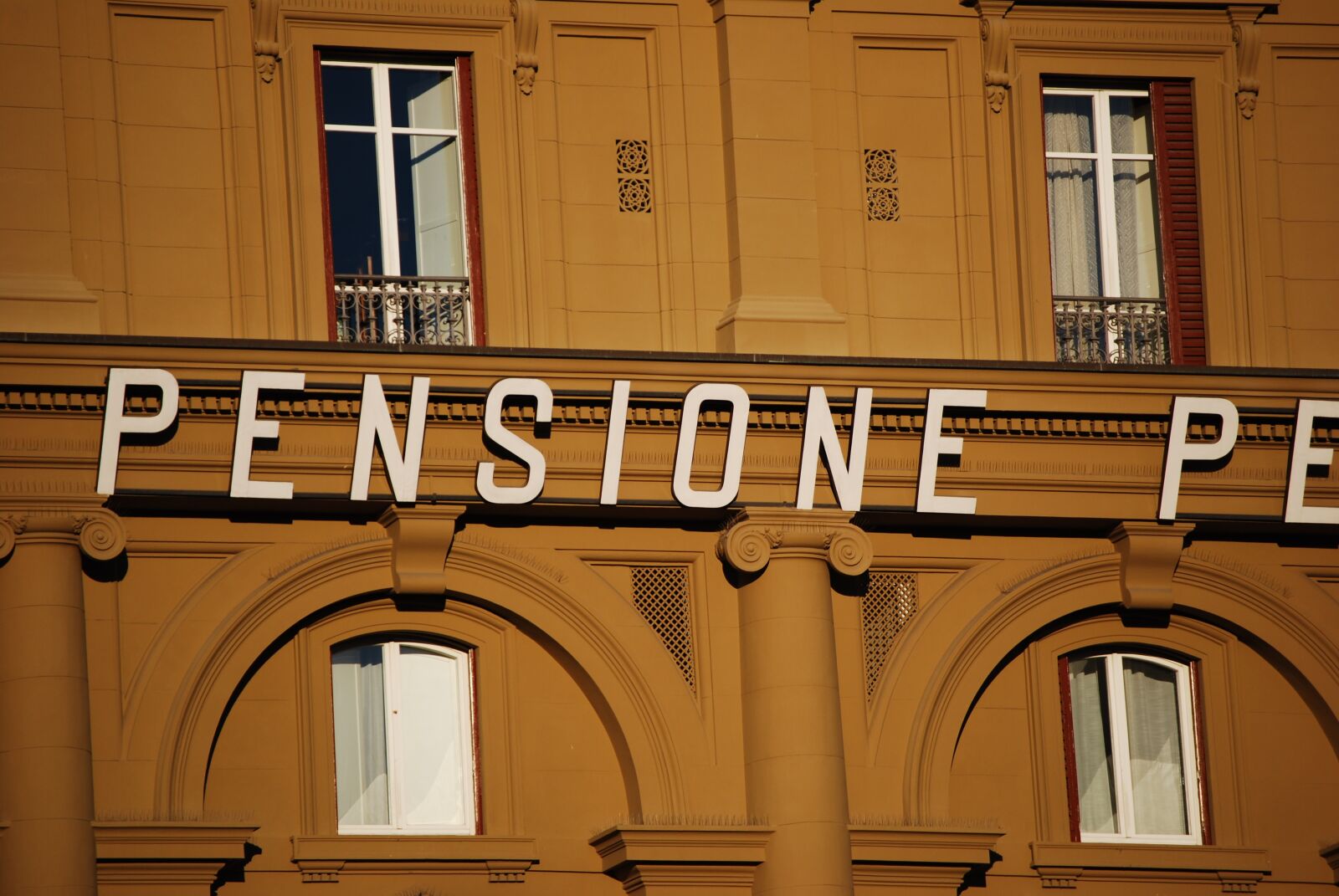 Nikon D40X sample photo. Pension, florence, sign photography