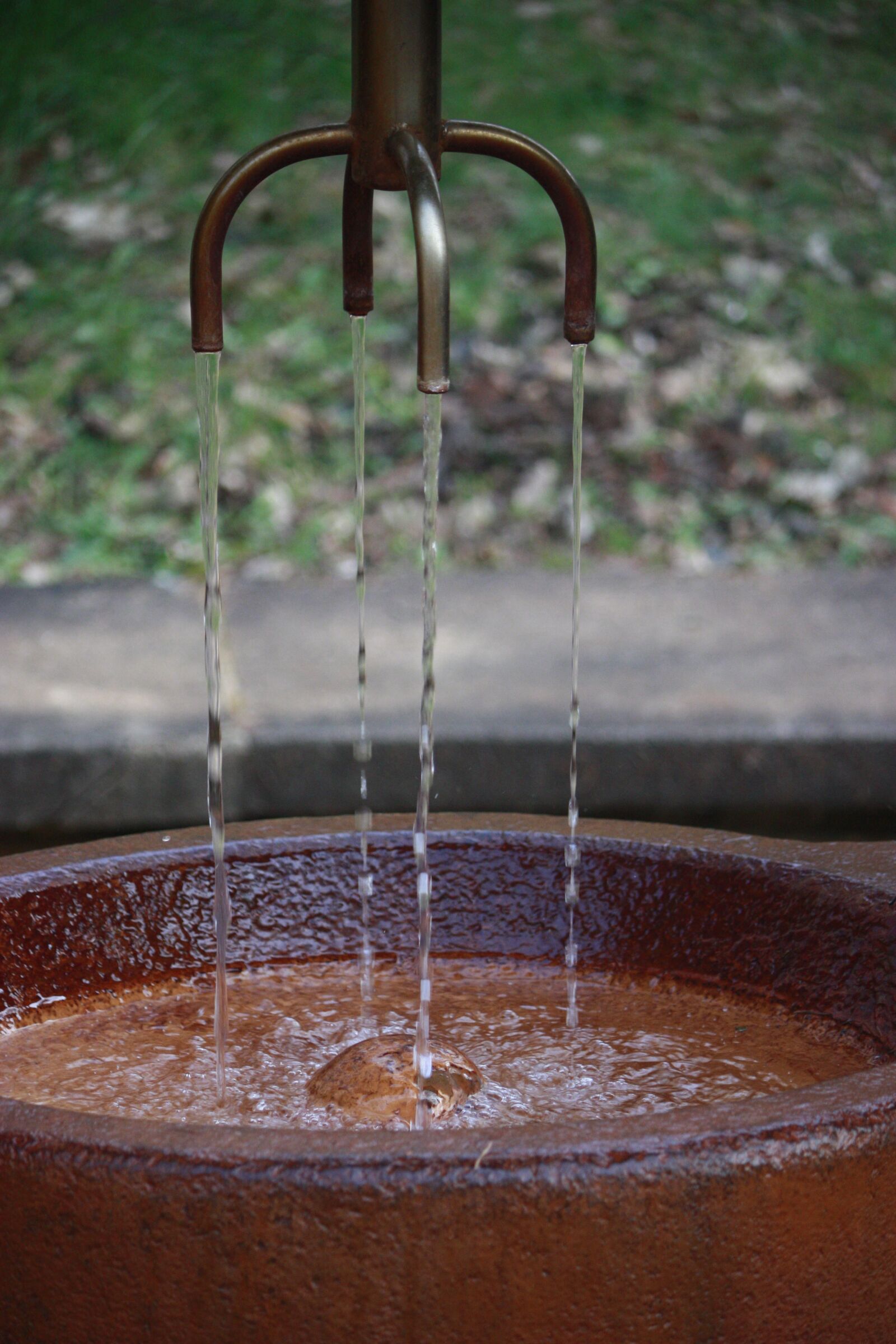 Canon EOS 450D (EOS Rebel XSi / EOS Kiss X2) sample photo. Water, fountain, flow photography