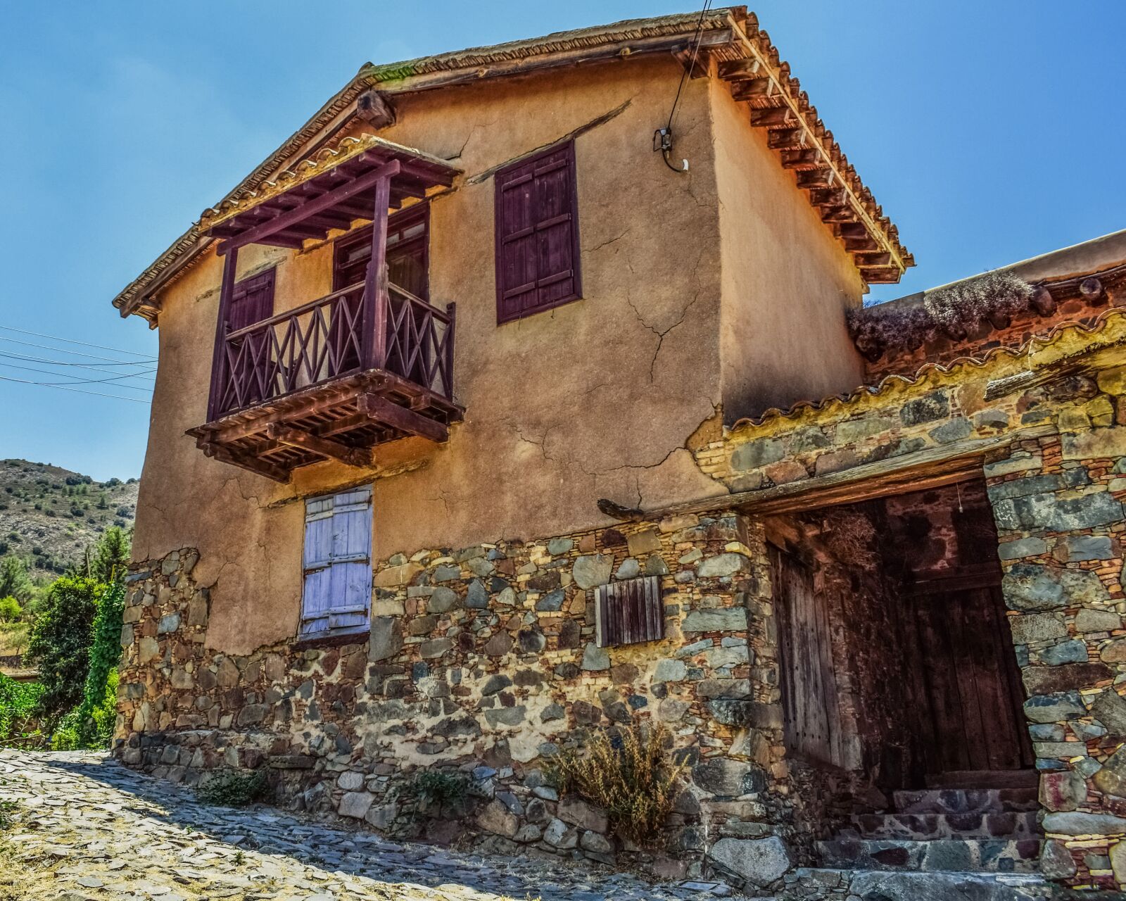 Nikon D3300 sample photo. Old house, abandoned, decay photography